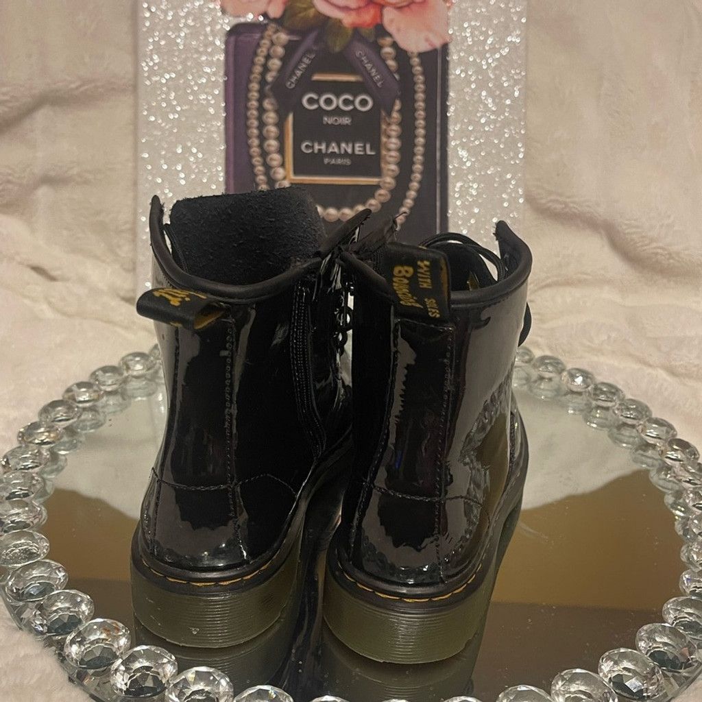 Dr. Martens Dr. Martens Women's 1460 Patent Leather Fashion Boot size 3 Size US 4 / IT 34 - 4 Thumbnail