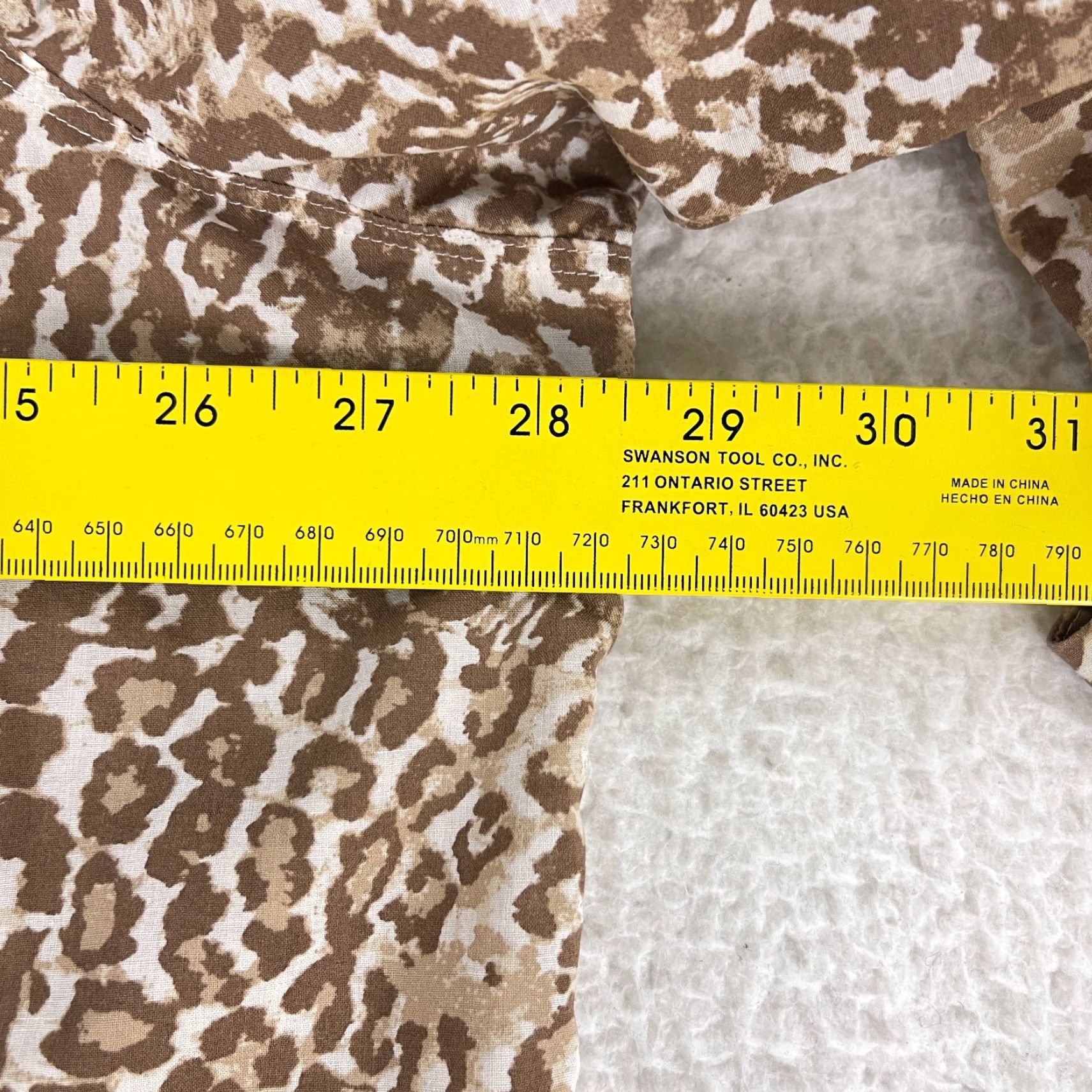 Vintage Foxcroft Button-Up Shirt Women Brown Animal Print 26W 3/4 Sleeve Fitted Button-Up Shirt Womens 26W Brown Animal Print Size 4XL / US 24-26 - 6 Thumbnail