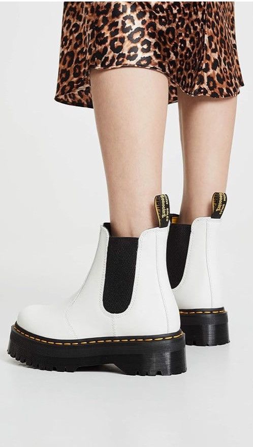 Dr. Martens Dr. Martens White Chelsea Boots Size US 7.5 / IT 37.5 - 2 Thumbnail