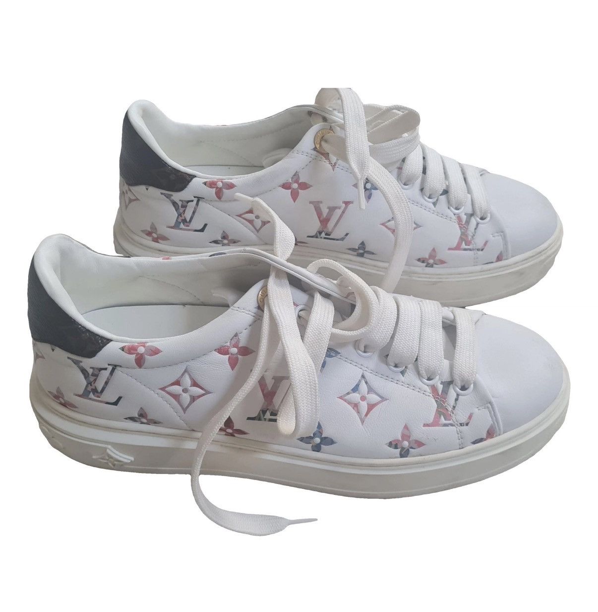 Louis Vuitton LV sneakers -authentication tag attached✅very good condition Size US 7 / IT 37 - 3 Thumbnail