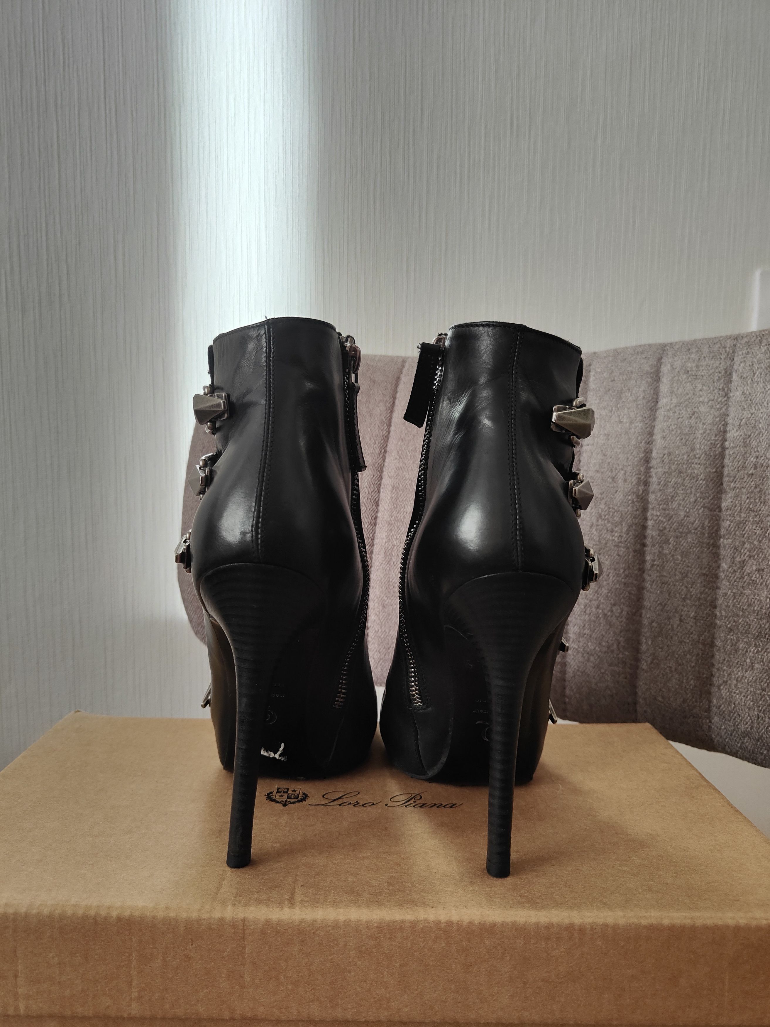 Alexander McQueen Alexander McQueen Buckled Latch Heel Boots Size US 7 / IT 37 - 5 Thumbnail