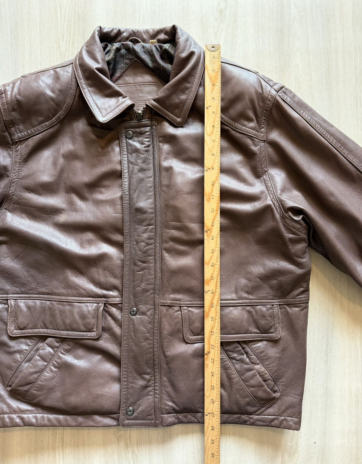 Roundtree & Yorke intage Roundtree & Yorke Leather Bomber Sz L Size US L / EU 52-54 / 3 - 6 Thumbnail