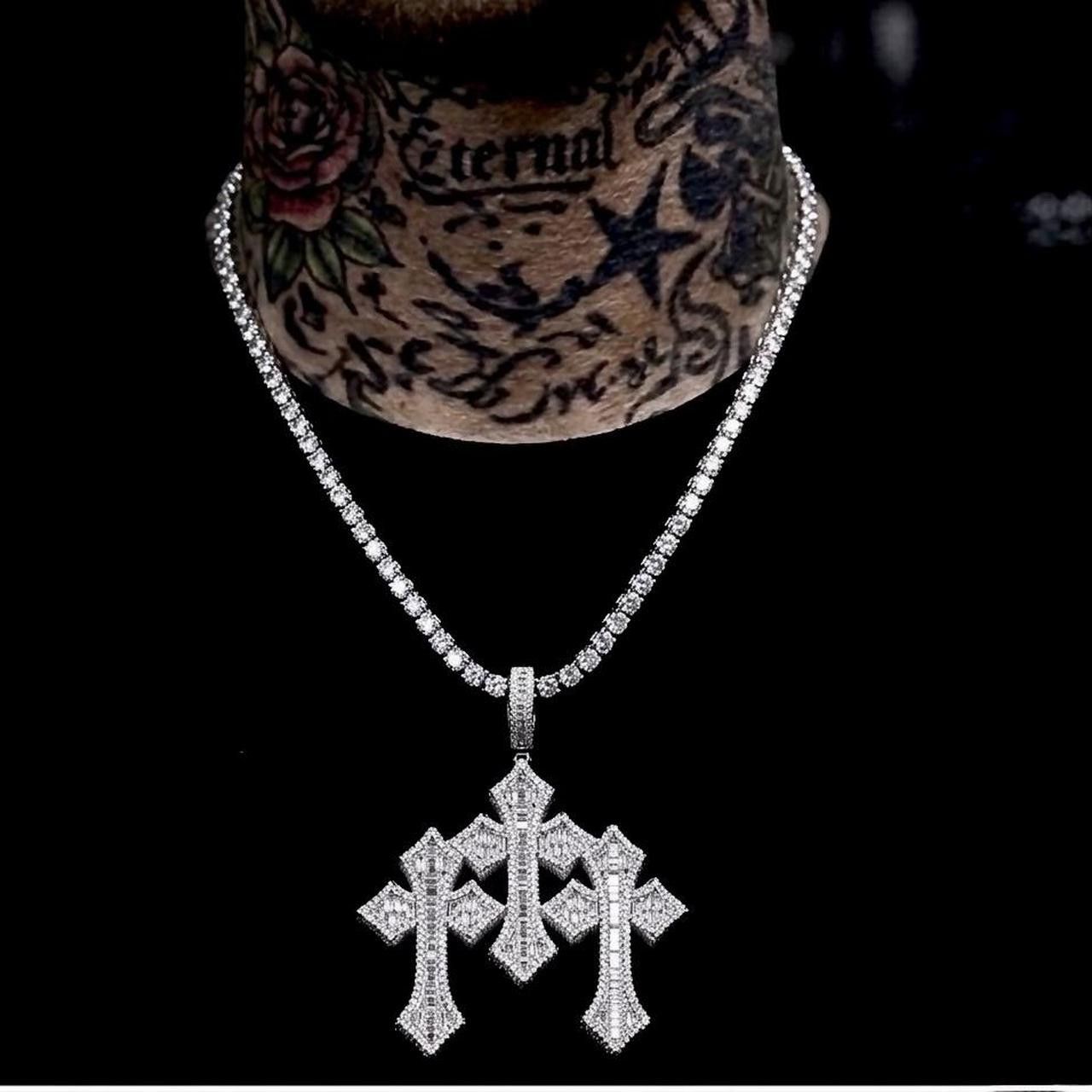 The Unbranded Brand Silver Triple Cross Necklace 20 Inch Size ONE SIZE - 1 Thumbnail