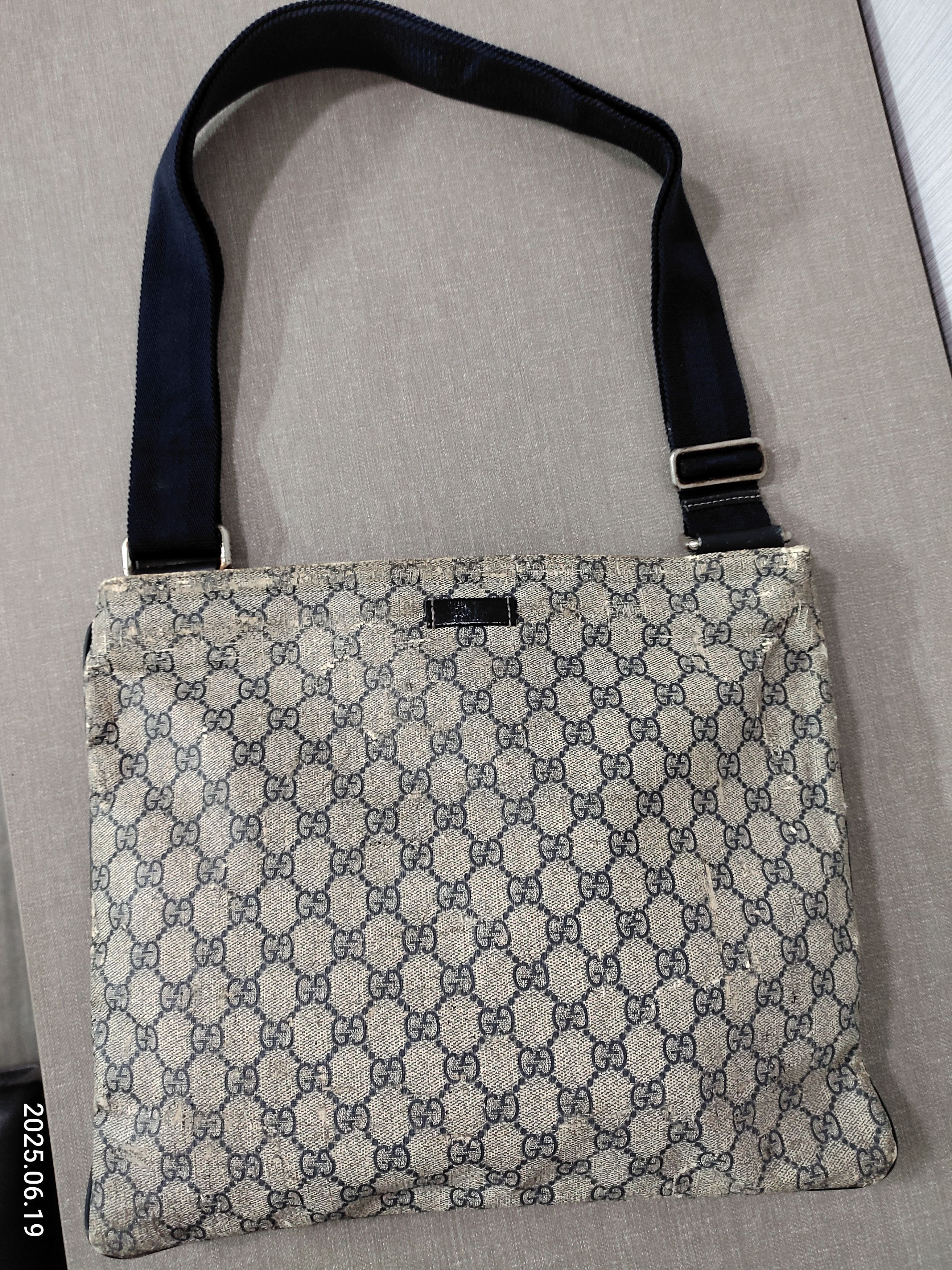 Gucci Gucci Blue Grey Gg Coated Canvas Large Messenger Bag Size ONE SIZE - 1 Thumbnail