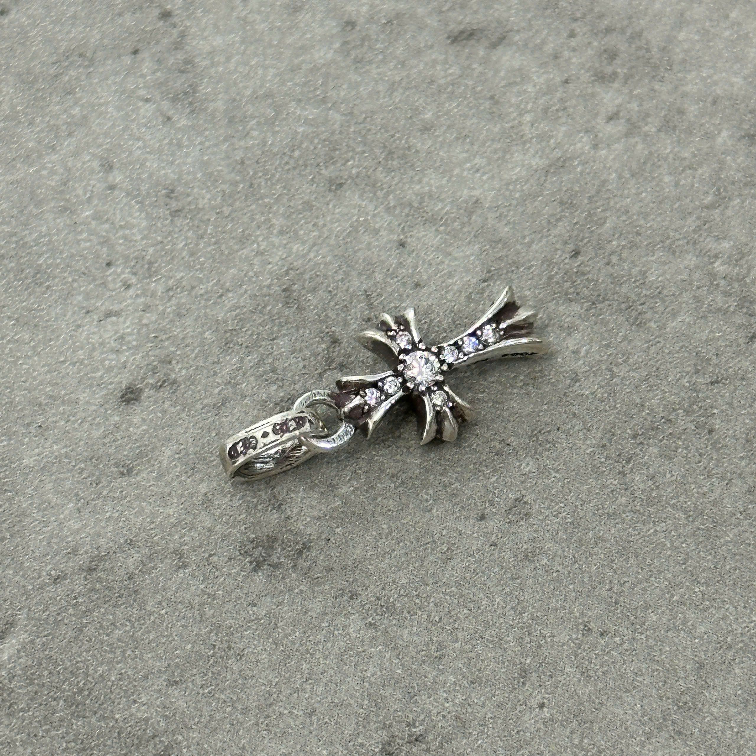 Chrome Hearts Chrome Hearts Cross baby fat sliver charm diamond Size ONE SIZE - 2 Thumbnail