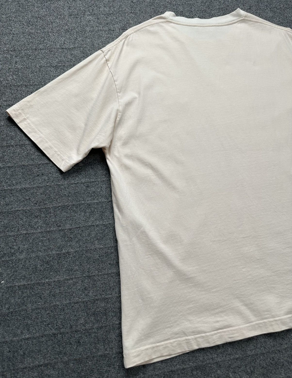 Balenciaga Balenciaga - UNIFIT SS21 Embroidered Chest Logo Chalky White Size US M / EU 48-50 / 2 - 6 Thumbnail