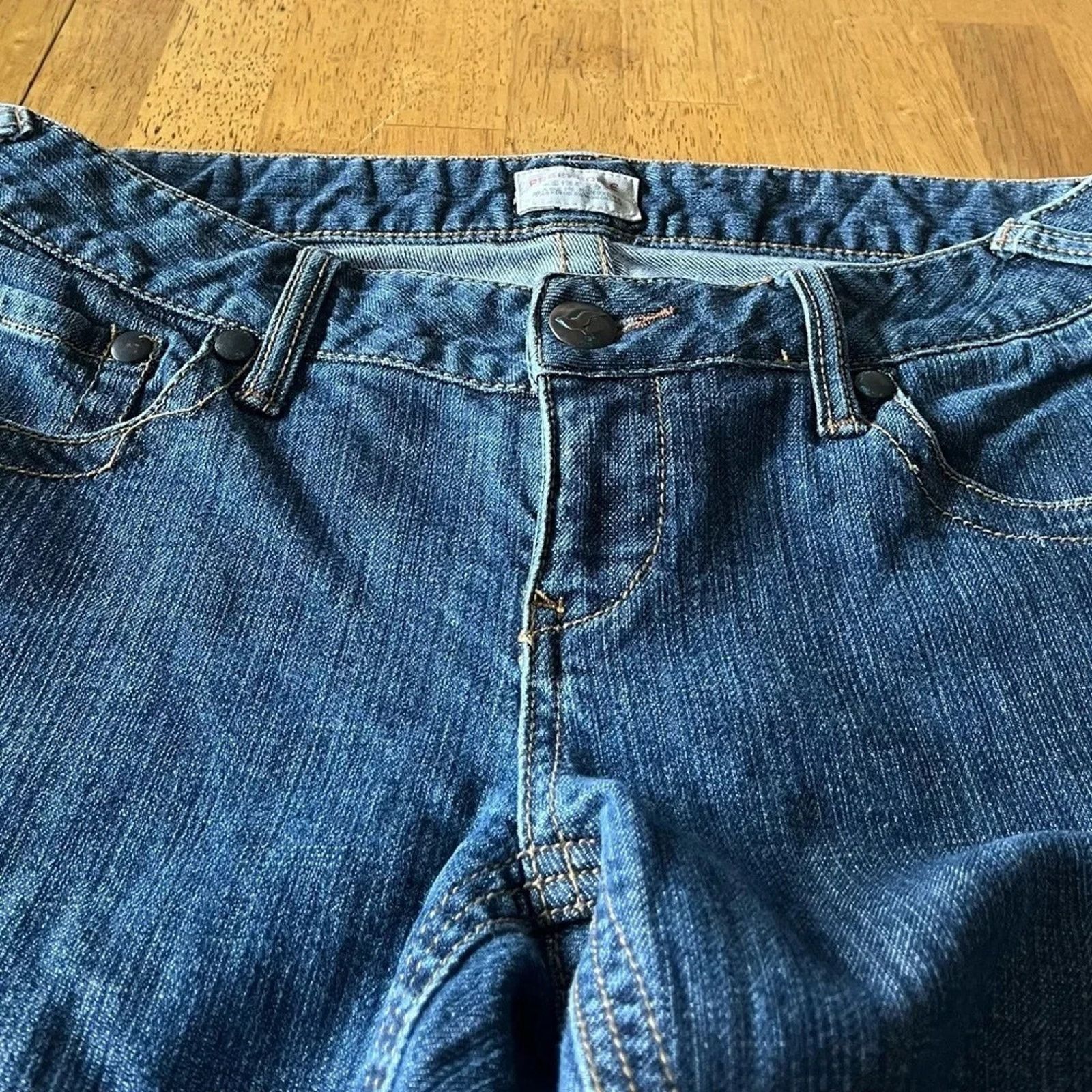 Free People Free People low rise zip front jeans, size 29. Size 29" - 2 Thumbnail