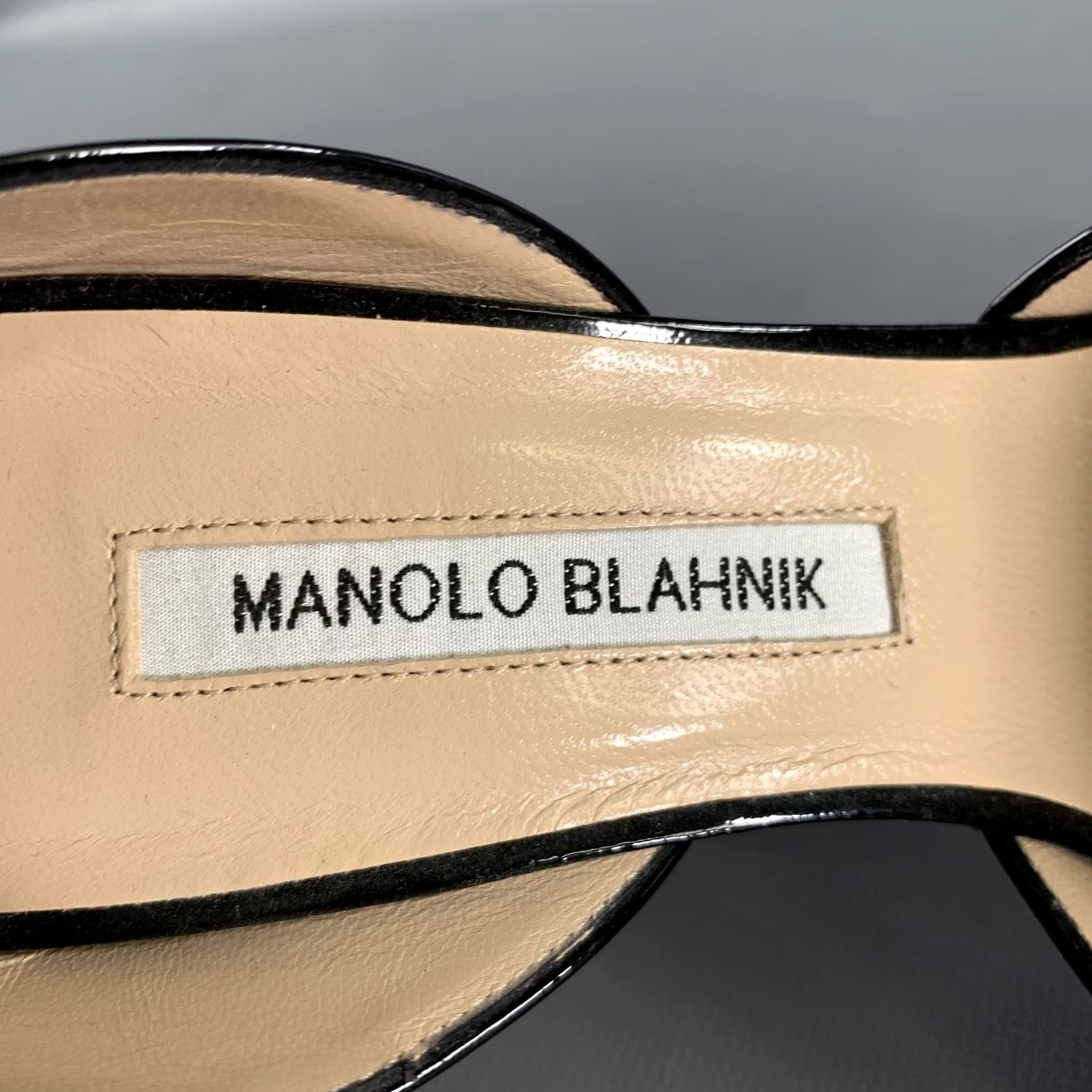 Manolo Blahnik MANOLO BLAHNIK Pumps Size 9.5 Black Patent Leather Two Tone Pointed Toe Size US 10 / IT 40 - 8 Thumbnail