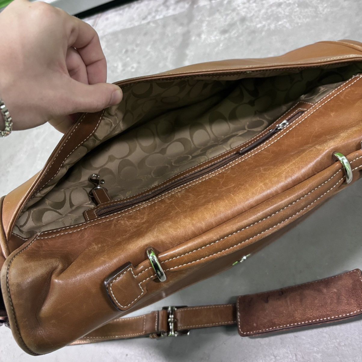 Coach × Vintage Vintage Coach Tan Leather Messenger Shoulder Bag Size ONE SIZE - 6 Thumbnail