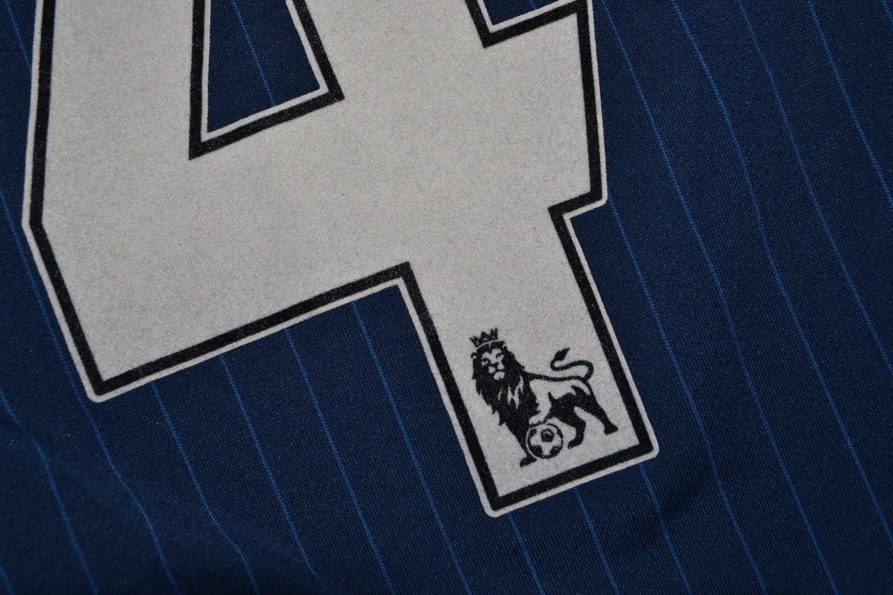 Vintage Nike Arsenal #4 Fabregas FC Y2k Away Football Shirt Size S Size US S / EU 44-46 / 1 - 9 Thumbnail