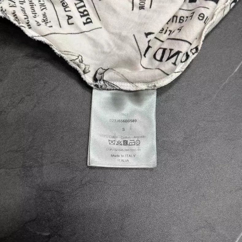 Dior dior newspaper print long sleeve Size US S / EU 44-46 / 1 - 5 Thumbnail
