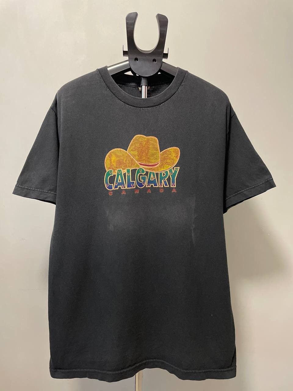 Vintage Calgary Vintage Sun faded T shirt Size US L / EU 52-54 / 3 - 1 Thumbnail