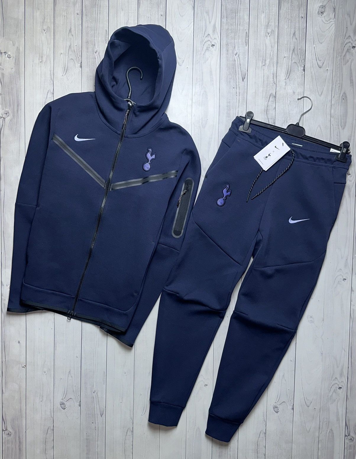 希少【Nike ナイキ】Tottenham テックフリース ジャケット 希少【Nike ナイキ】Tottenham テックフリースジャケット グレー