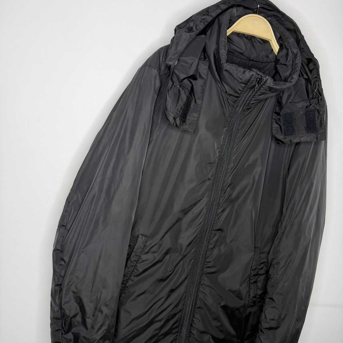 Prada Prada Nylon Black Jacket Padded Hooded Size US L / EU 52-54 / 3 - 3 Thumbnail