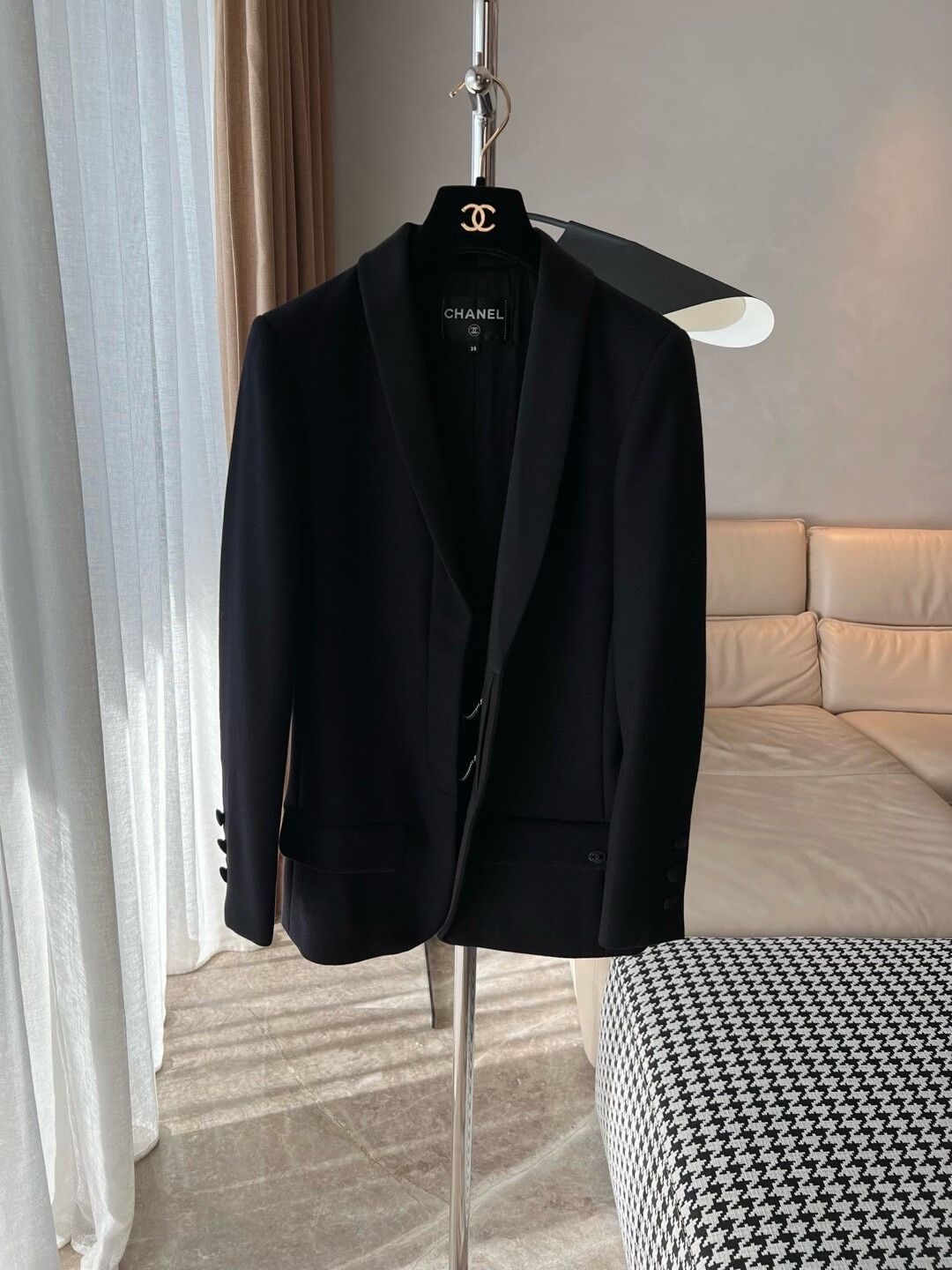 Chanel Classic Black Chanel Suit Jacket Size S / US 4 / IT 40 - 1 Thumbnail