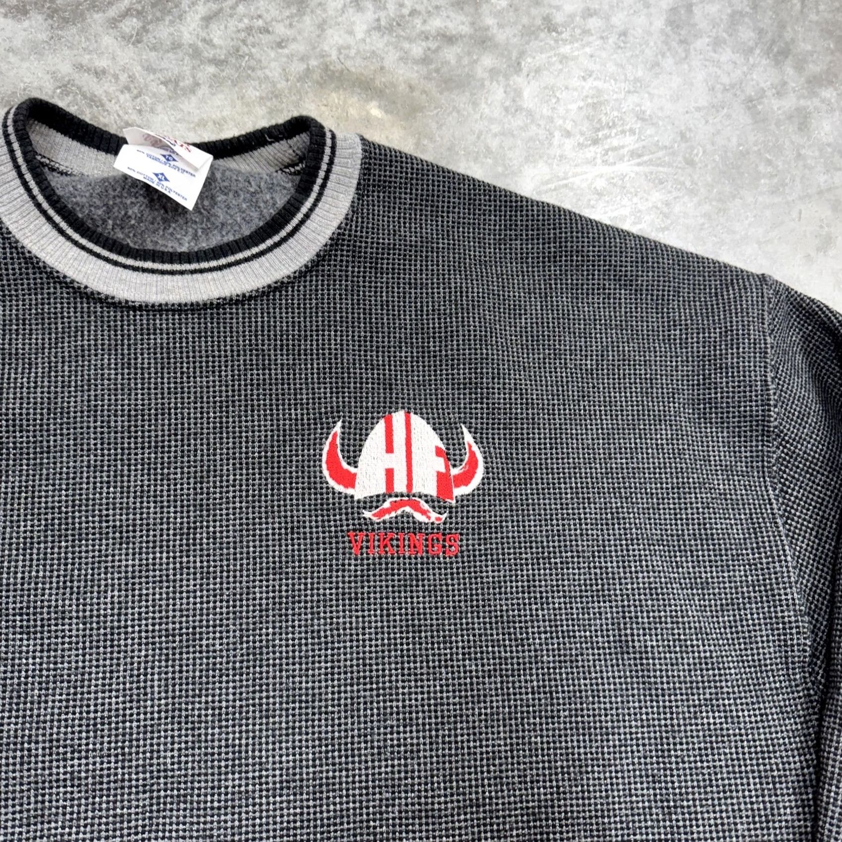 Jerzees VINTAGE Jerzees Sweatshirt Mens XL Gray HF Vikings Made USA 90s Sweatshirt Graphic Print Size US XL / EU 56 / 4 - 2 Thumbnail