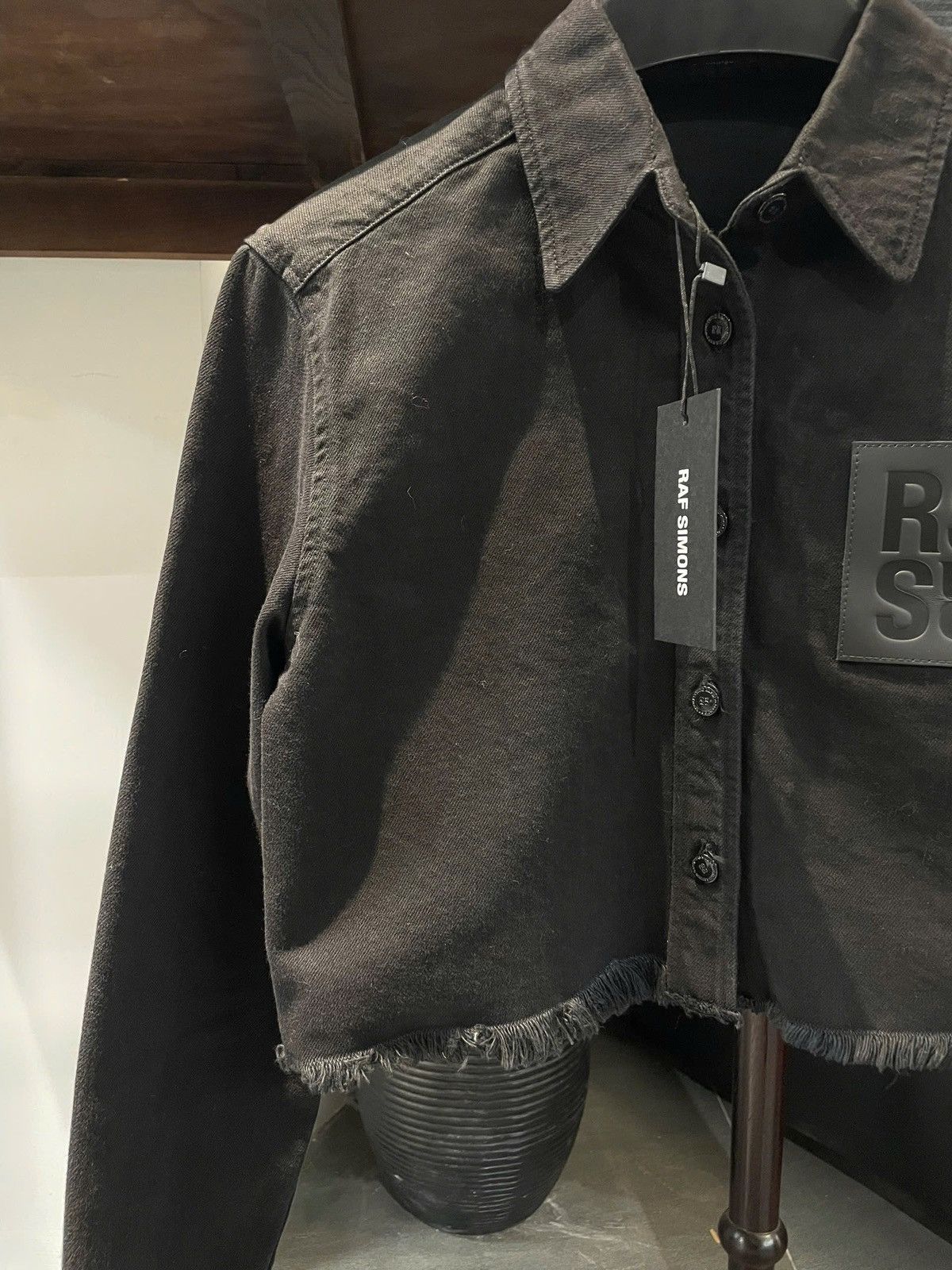 Raf Simons Raf Simons Women's Cropped Denim Shirt in Black Size US L / EU 52-54 / 3 - 3 Thumbnail