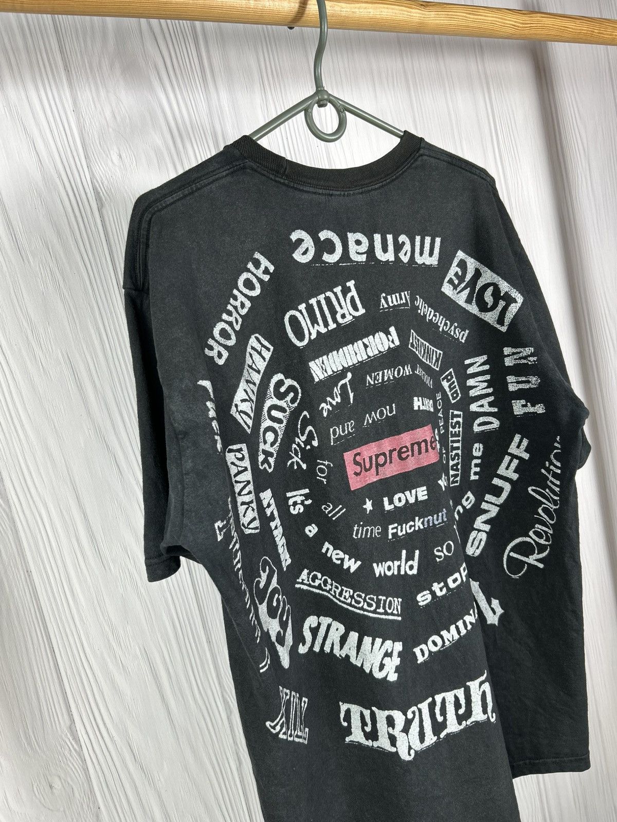 Supreme Supreme Spiral Logo T-Shirt Size L Size US L / EU 52-54 / 3 - 4 Thumbnail