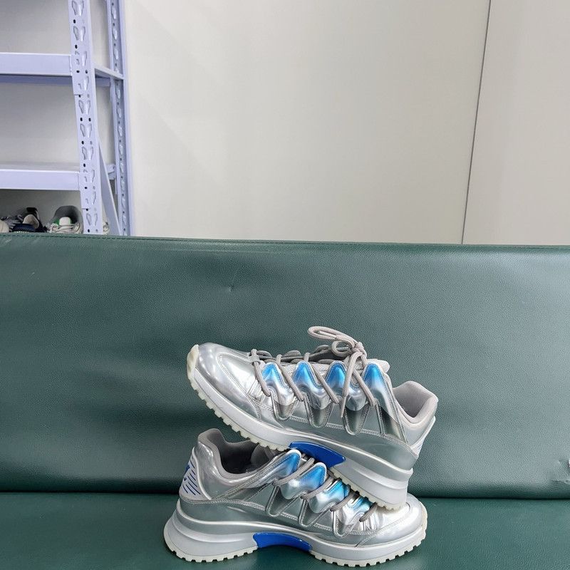 Louis Vuitton Louis Vuitton Silver Zig Zag Casual Sneakers for Men - Size US 8.5 / EU 41-42 - 5 Thumbnail