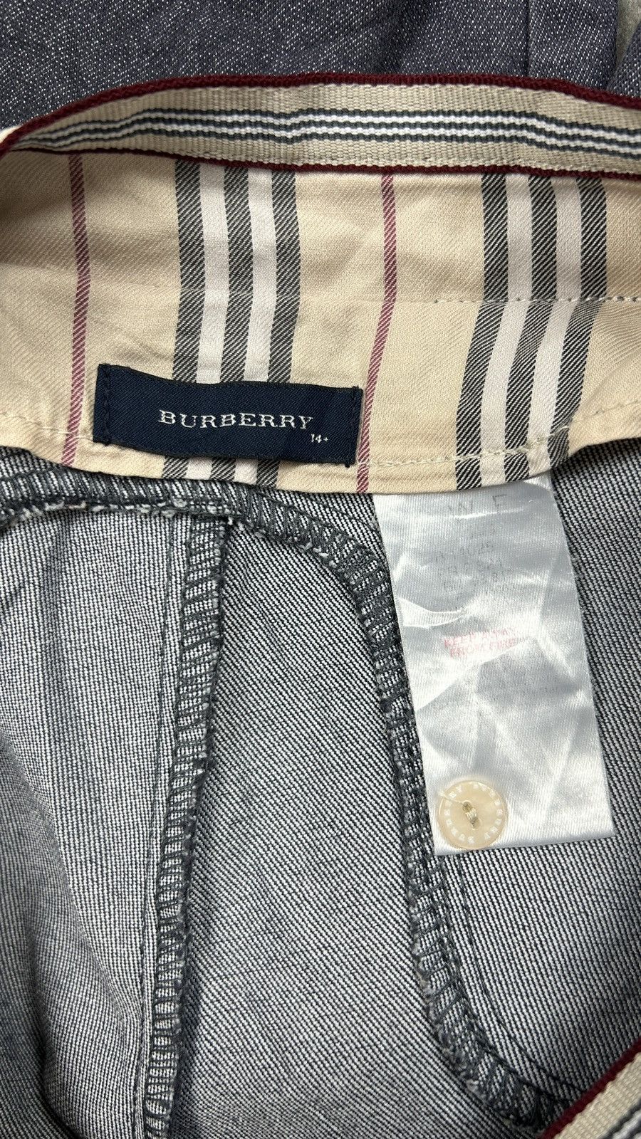 Burberry × Vintage 1990s Burberry - Flared Denim Jeans Size US 26 / EU 42 - 10 Thumbnail