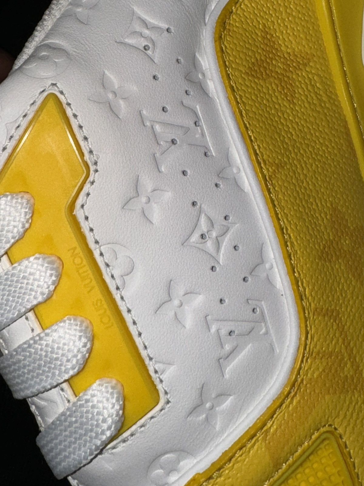Louis Vuitton Louis Vuitton Trainer White Yellow Monogram Size US 10 / EU 43 - 16 Thumbnail