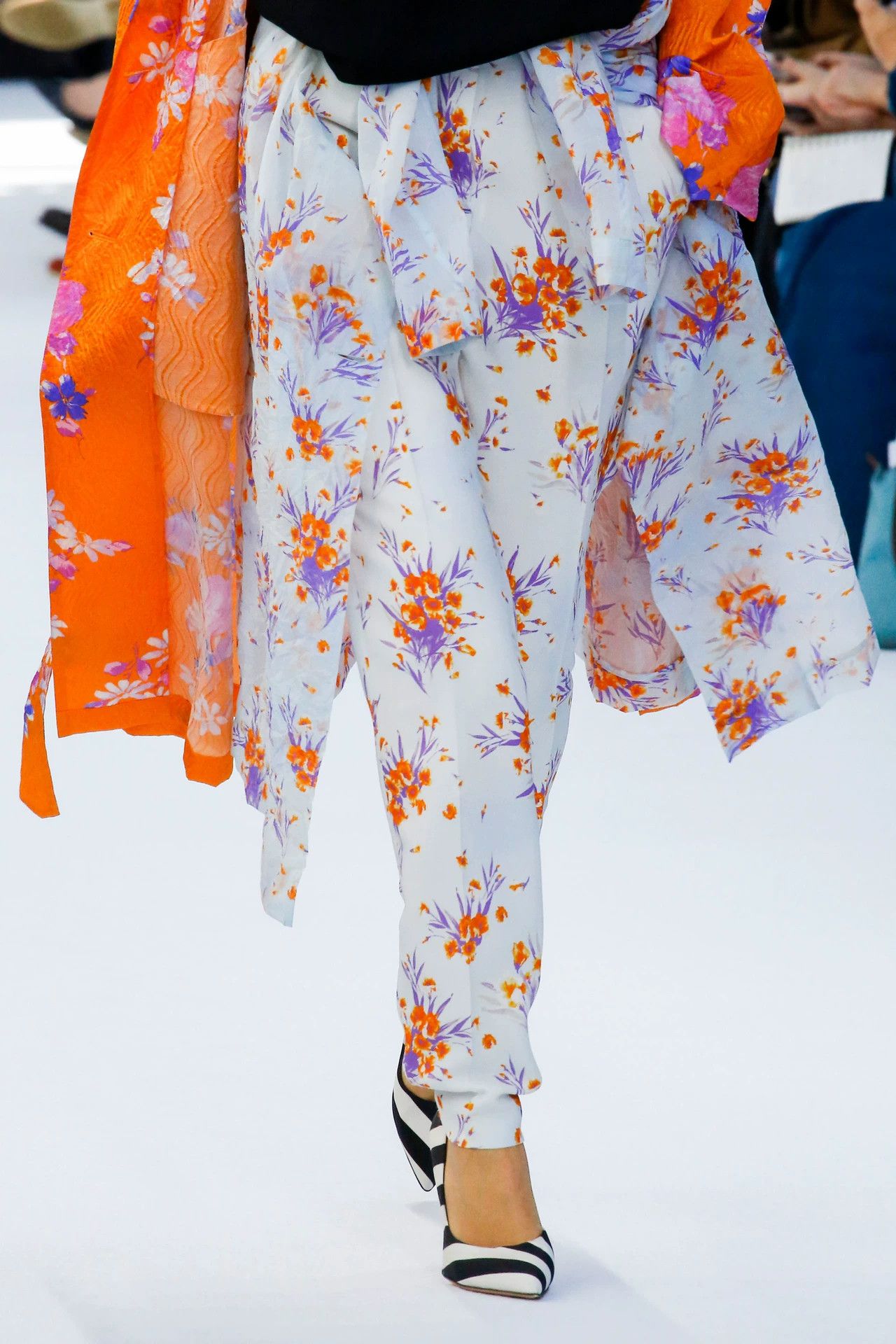 Dries Van Noten DVN Runway Printed Trousers 34 (New w/Tags) Size 24" / US 00 / IT 34 - 1 Thumbnail