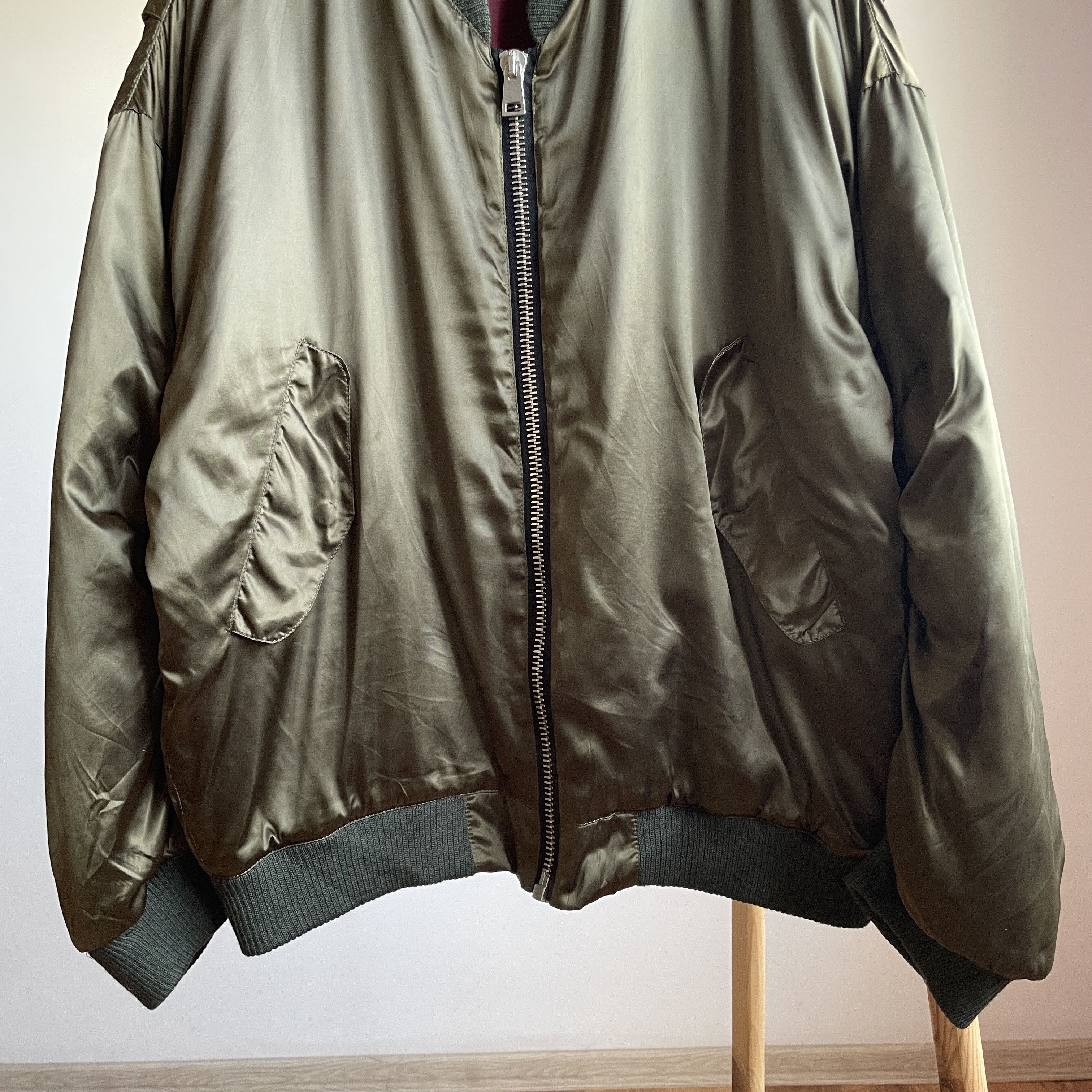 Represent Clo. Represent Clo. The New Breed AW2017 Satin Military Bomber Size US L / EU 52-54 / 3 - 6 Thumbnail