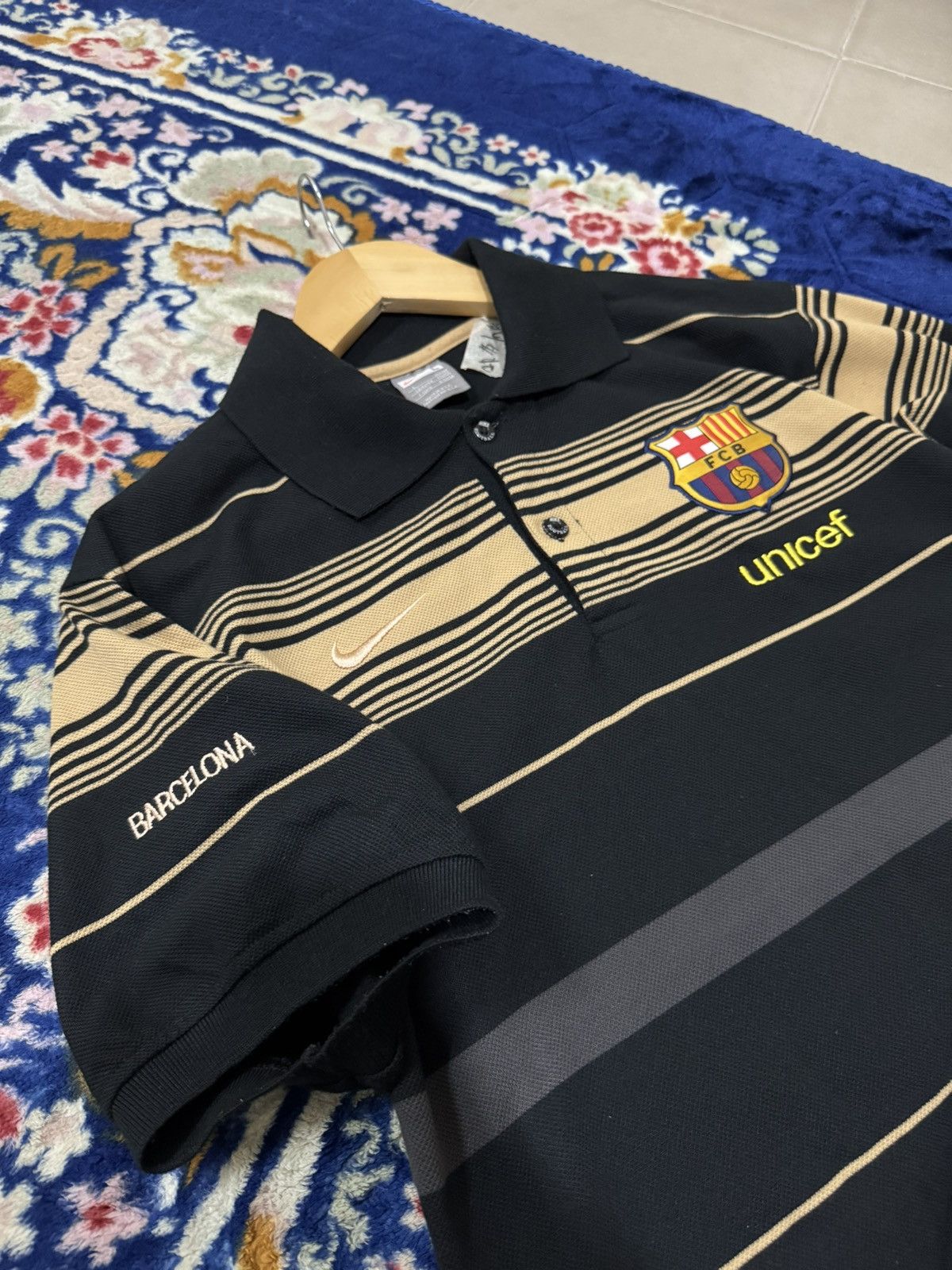 Nike RARE LIMITED EDITION NIKE FC BARCELONA POLO Size US M / EU 48-50 / 2 - 4 Thumbnail