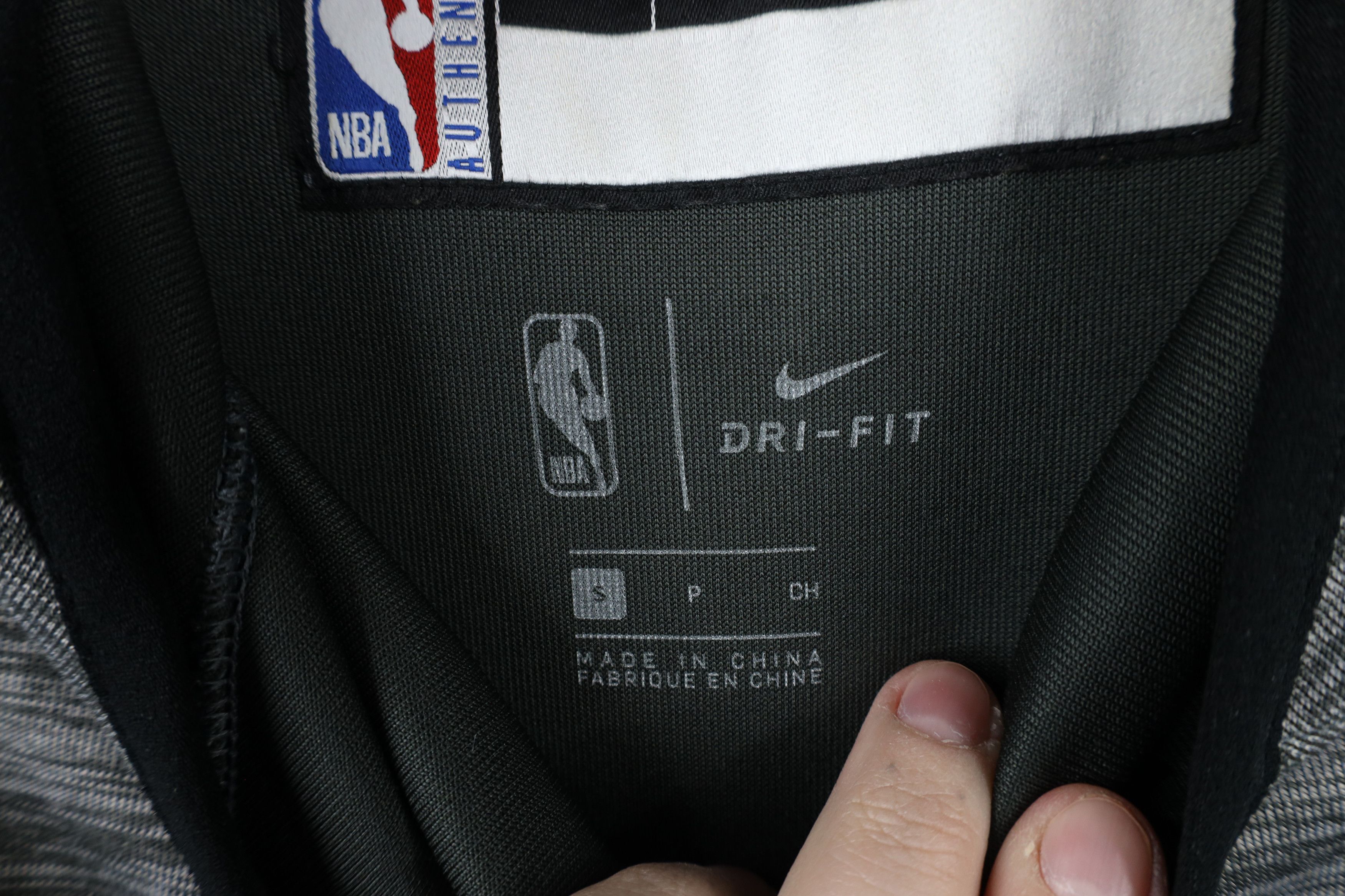 Nike × Vintage Nike NBA Authentics Lakers Basketball Showtime Hoodie Size US S / EU 44-46 / 1 - 13 Thumbnail