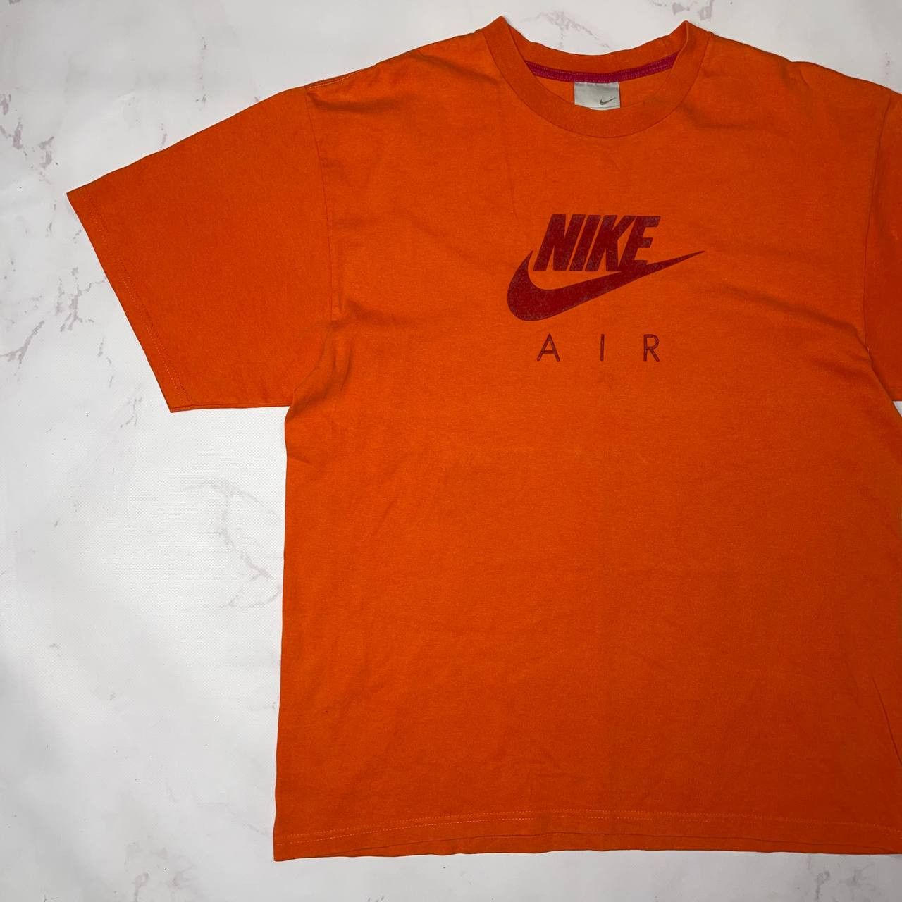 Nike Nike × Vintage Vintage Nike Big Logo T-Shirt L Size Size US L / EU 52-54 / 3 - 4 Thumbnail
