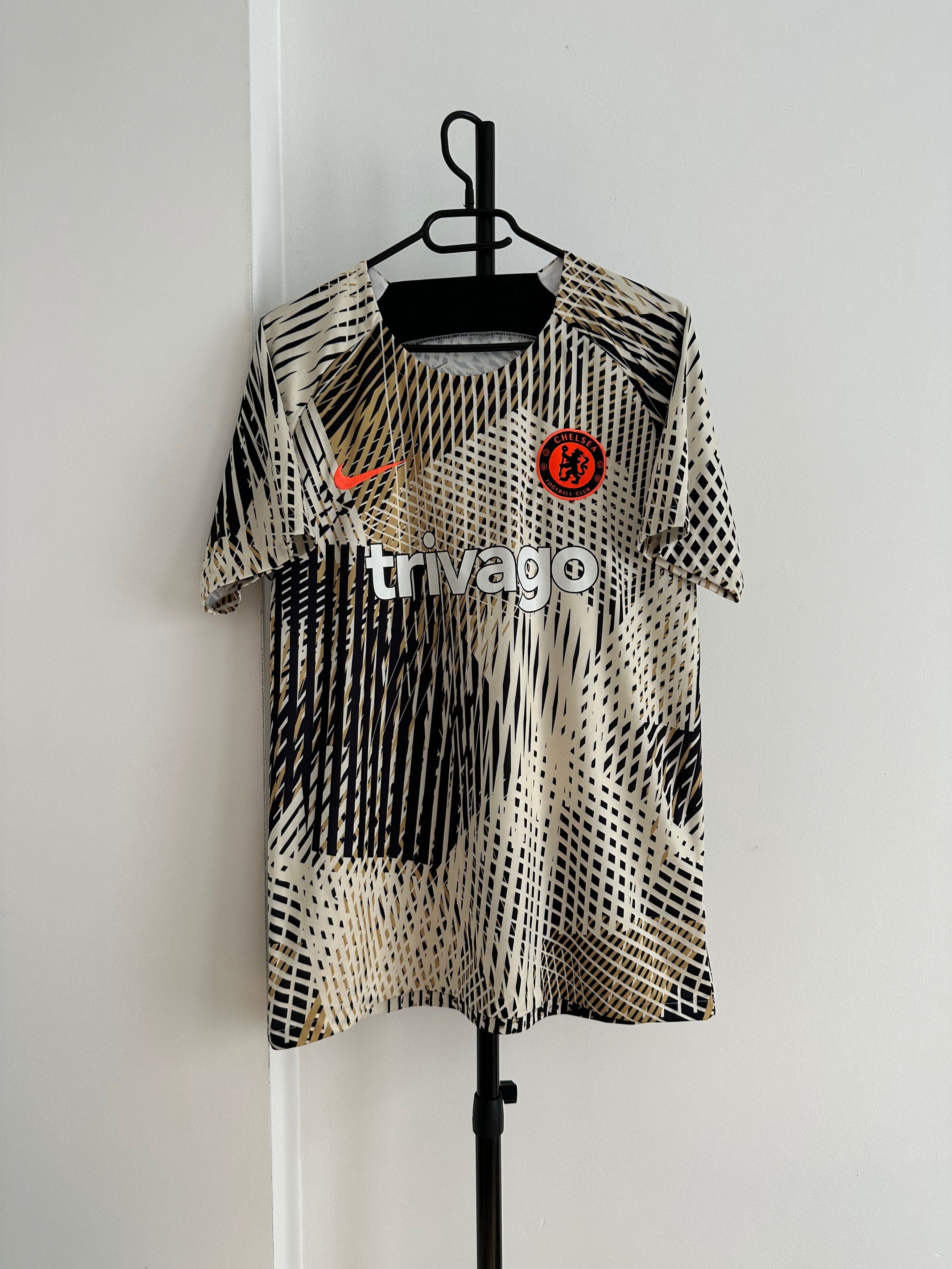 Chelsea Soccer REPLICA 2022 Chelsea Football soccer jersey Pre Match Size US M / EU 48-50 / 2 - 2 Thumbnail