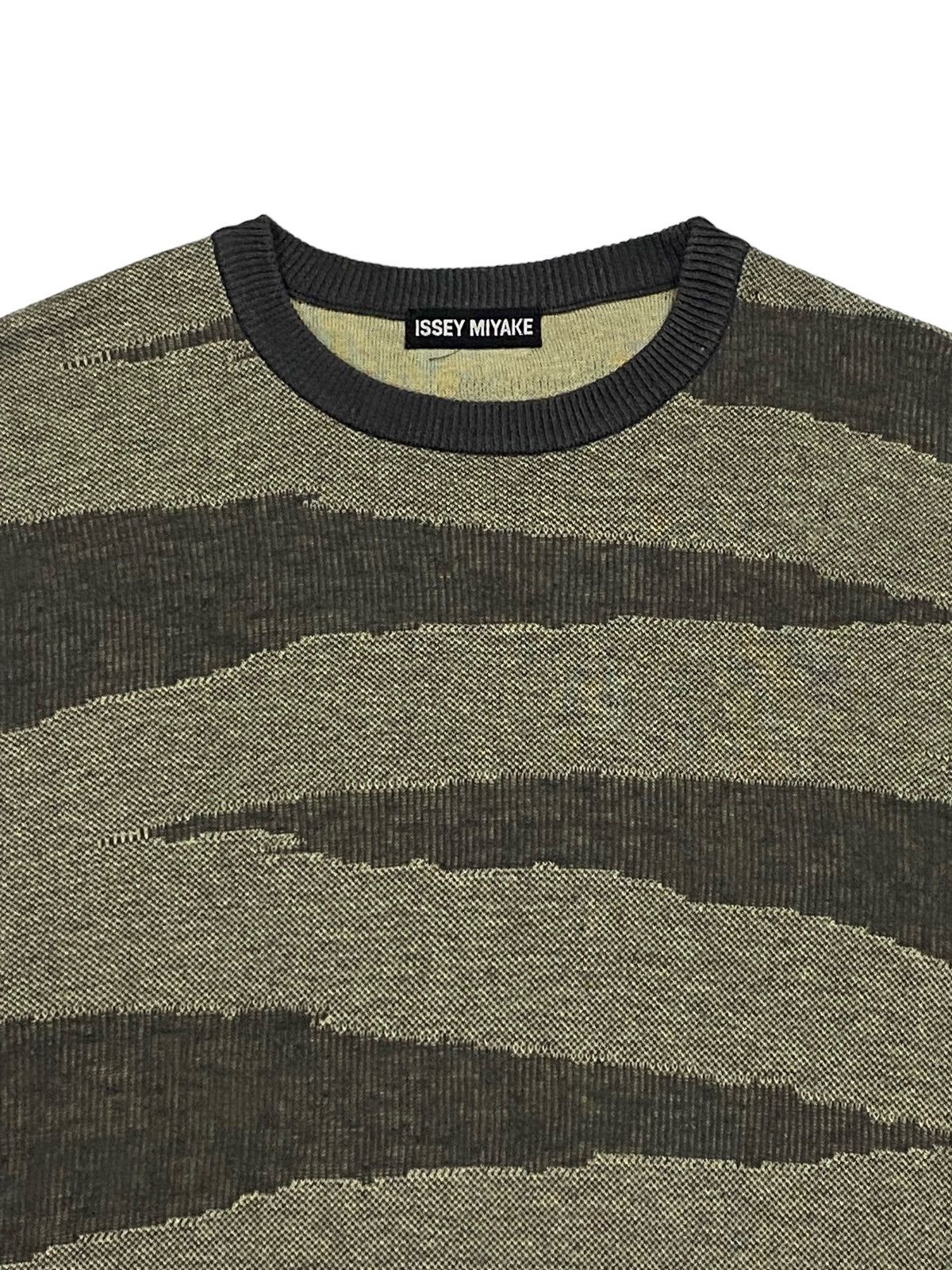 Issey Miyake Vintage Issey Miyake Short Sleeve Knit Jumper Size US M / EU 48-50 / 2 - 13 Thumbnail