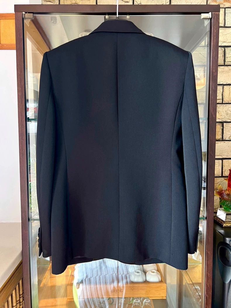 Saint Laurent Paris Saint Laurent Paris Gun collar, shoulder pads, smoking suit Size US M / EU 48-50 / 2 - 3 Thumbnail