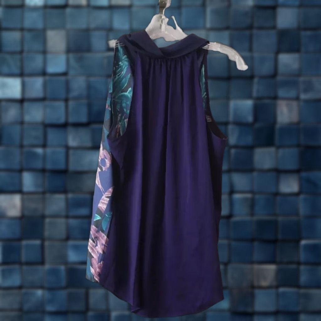 Vintage VINTAGE NEW NWT Women's Tahari Blue & Green Floral Satin Neck Tie Blouse Size M Petite Size M / US 6-8 / IT 42-44 - 1 Thumbnail