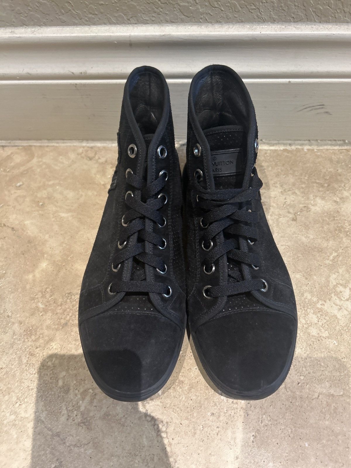 Louis Vuitton Louis Vuitton Black Suede High Top Sneakers size 39.5/8.5 Size US 8.5 / IT 38.5 - 4 Thumbnail