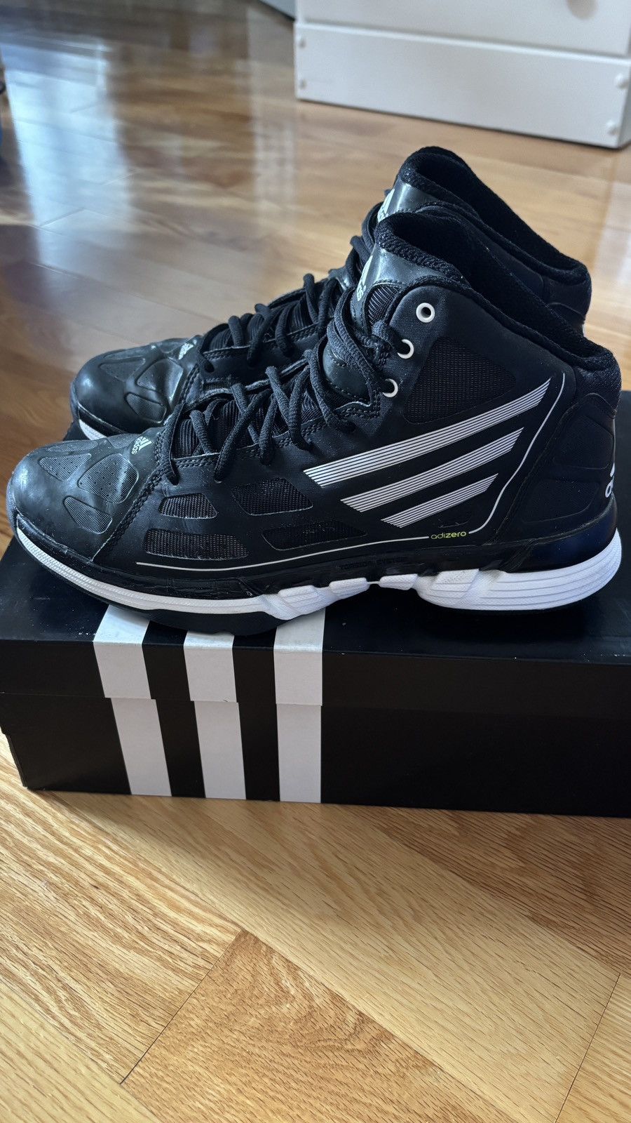 Adidas Adidas Adizero Ghost Basketball Size US 9 / EU 42 - 2 Thumbnail