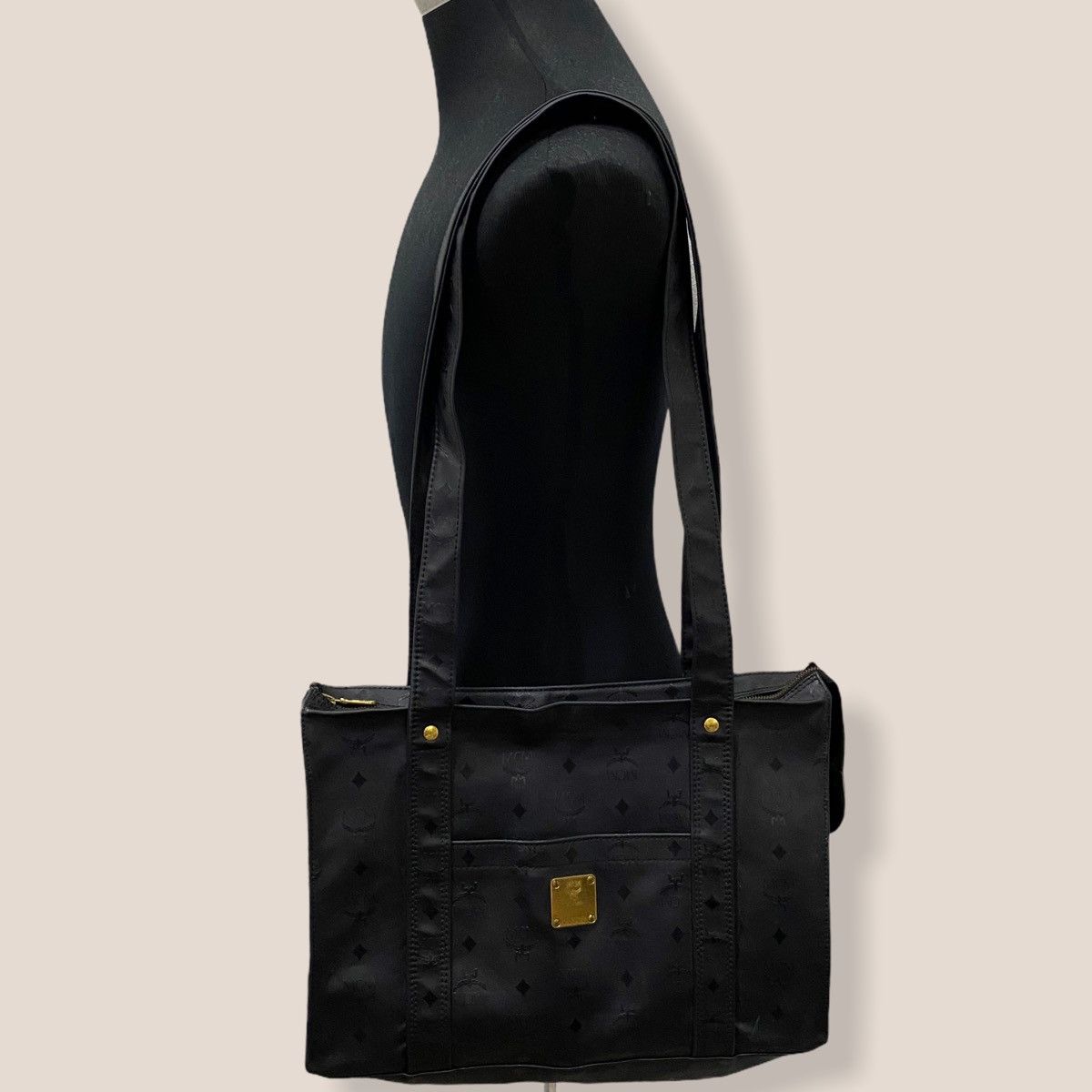 MCM ‼️LASTDROP‼️ VINTAGE MCM BLACK VISETOS NYLON LONG SHOULDER BAG Size ONE SIZE - 18 Thumbnail
