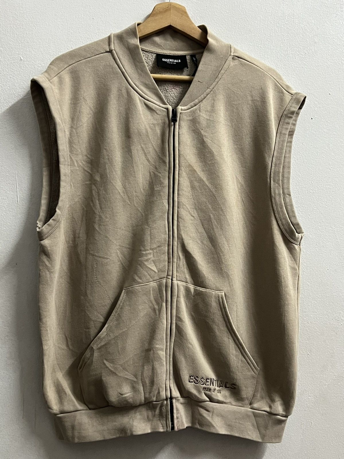 Essentials × Fear of God Fear of God Essentials Full Zip Vest sleeveless beige Size US S / EU 44-46 / 1 - 1 Thumbnail
