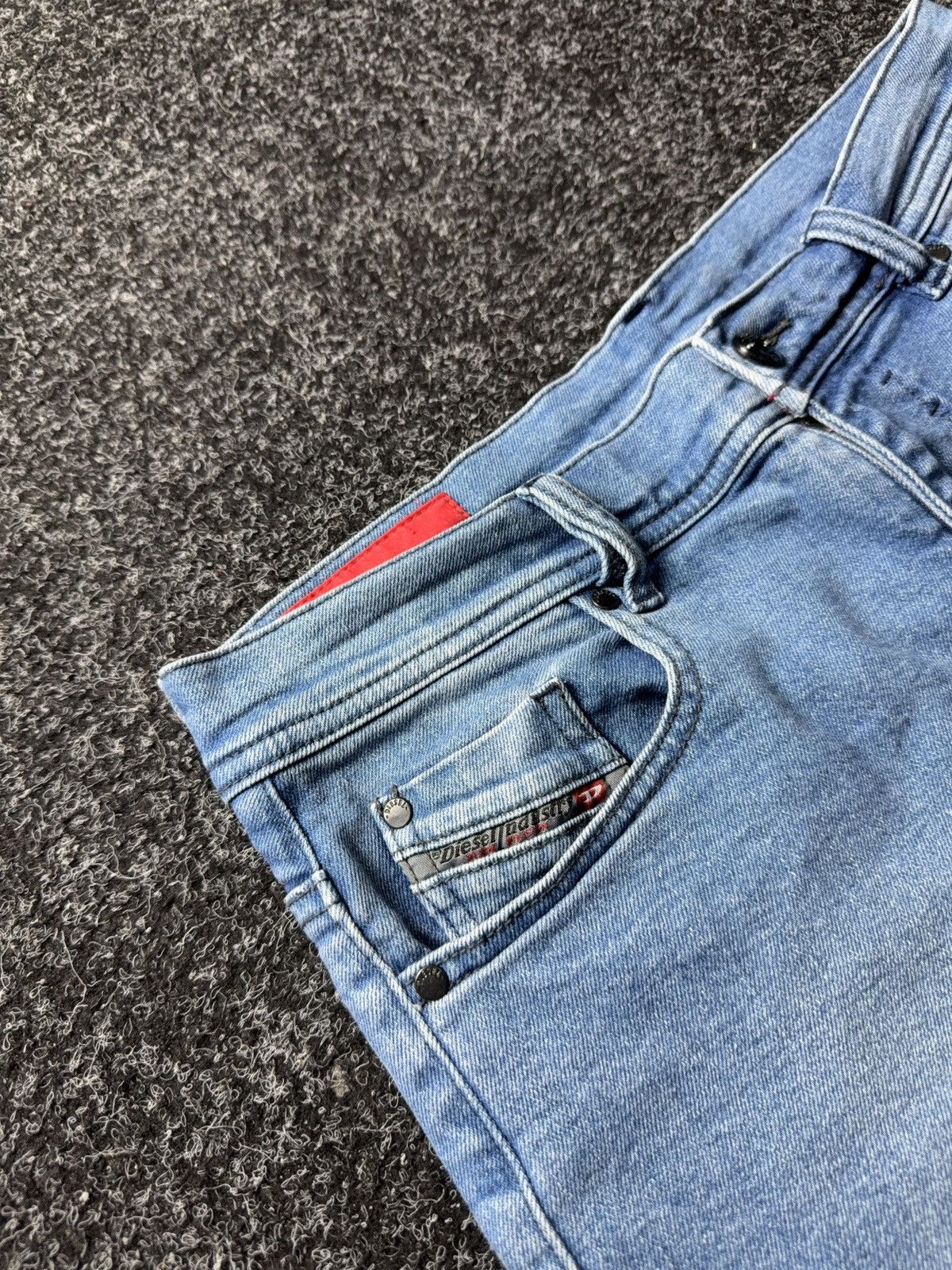 Diesel Luxury 00s Diesel Tapered Jeans Cropped Vintage Y2K Denim Size 30" / US 8 / IT 44 - 6 Thumbnail