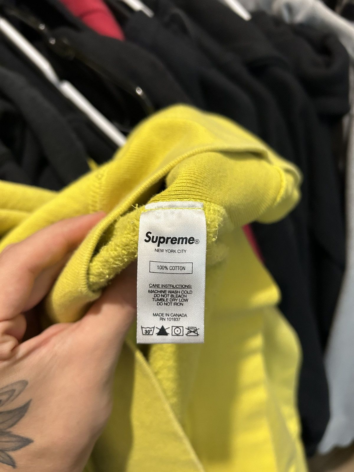 Supreme Supreme Cross Box Logo Hooded Sweatshirt Large Yellow Size US L / EU 52-54 / 3 - 9 Thumbnail