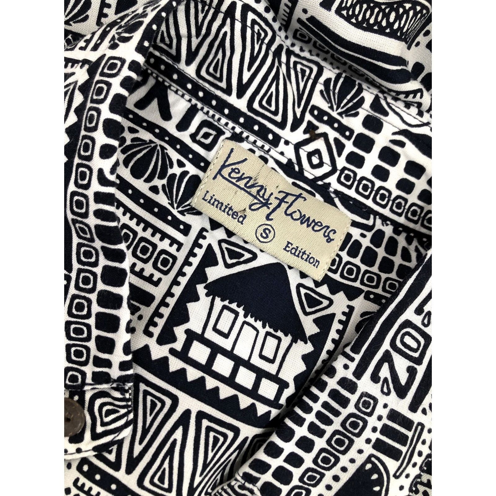 ALOHAS Kenny Flowers / Limited Edition - Parrots / Fish Hawaiian Aloha Sm. Shirt / Men / S / Blue / White / Short Sleeve / Button-Up Size US S / EU 44-46 / 1 - 6 Thumbnail
