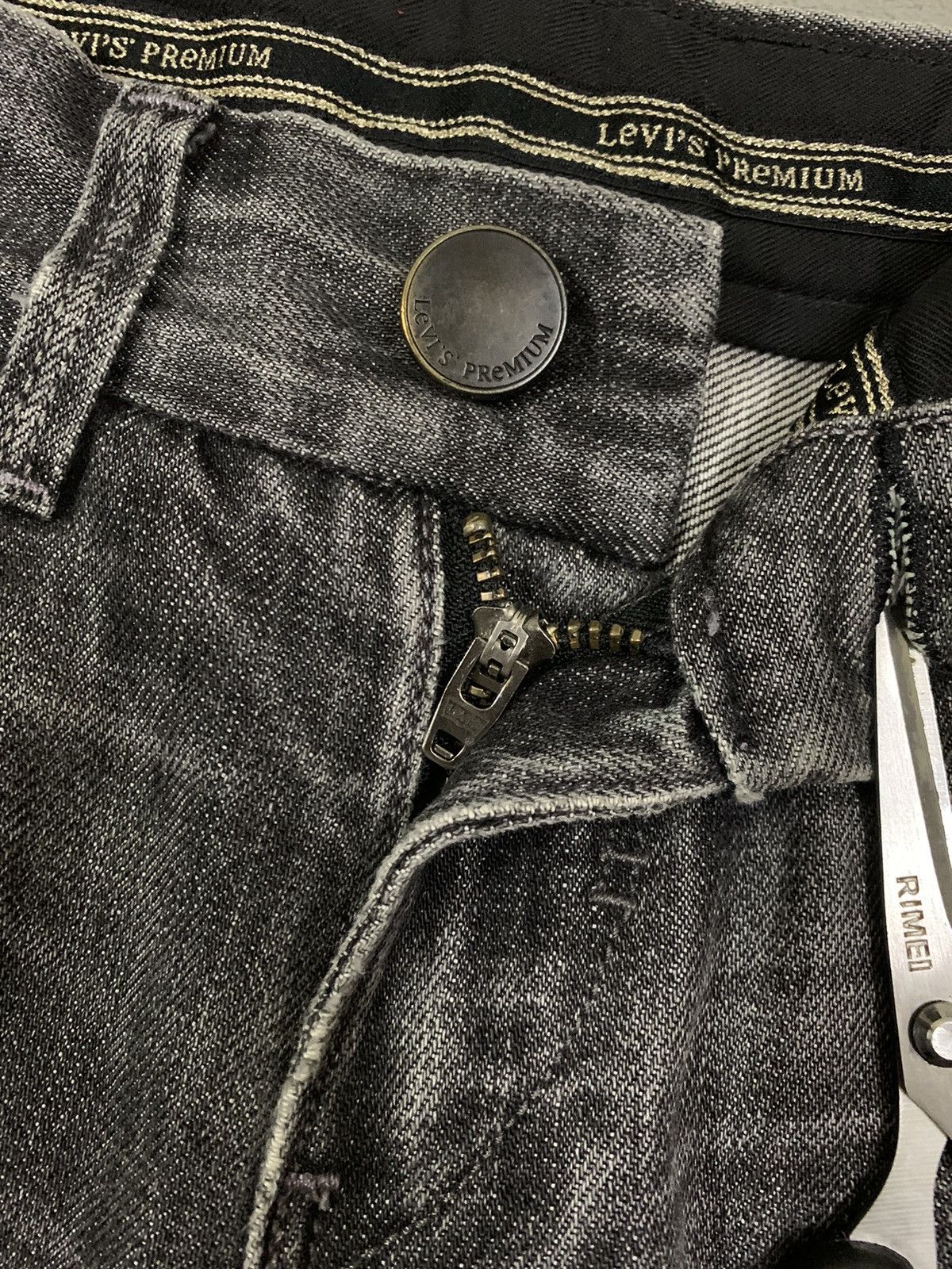Levi's Vintage Clothing Vintage Y2K Levis Premium Slim Straight Ripped Grunge Jeans Size US 29 - 4 Thumbnail
