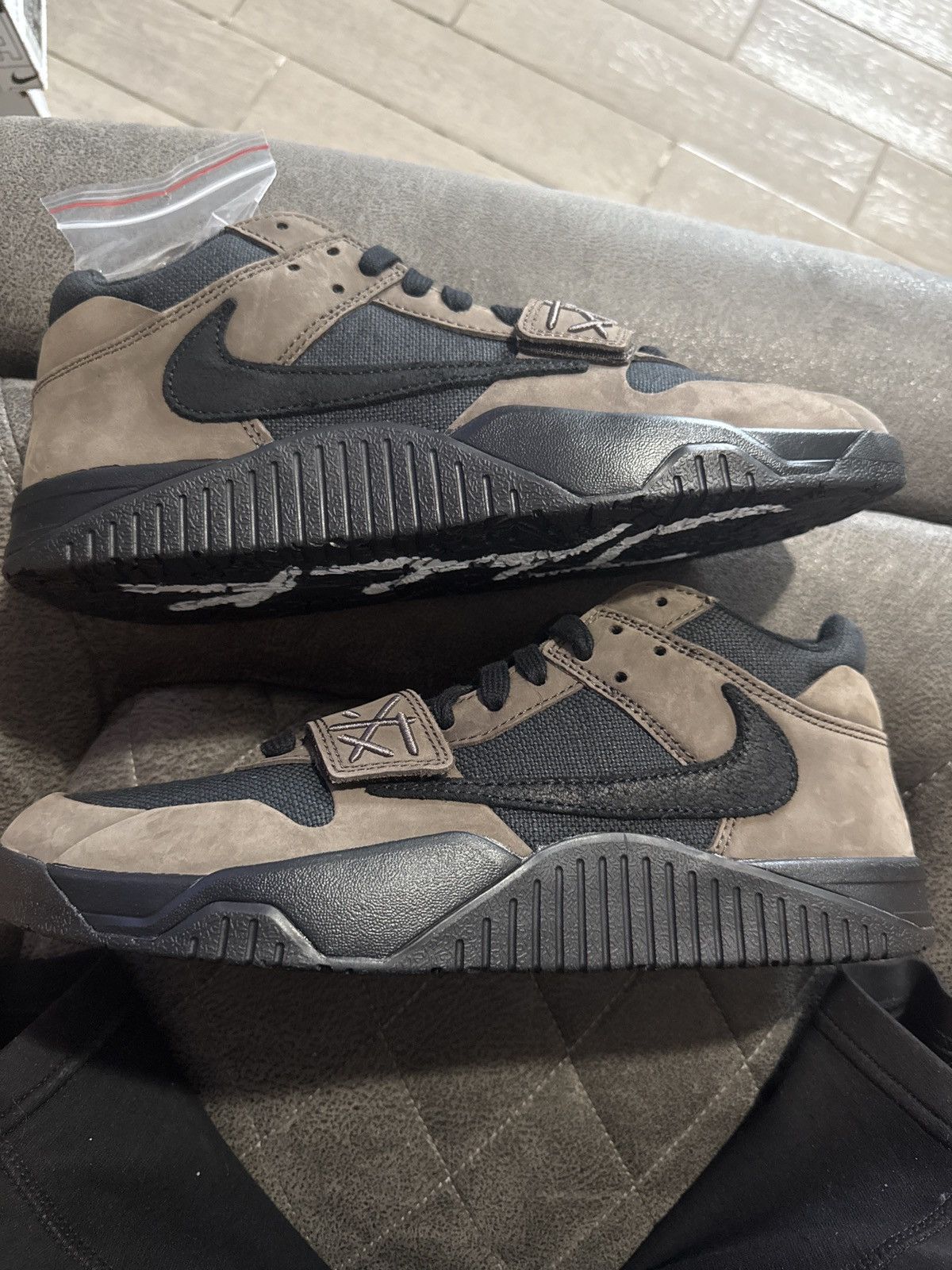 Jordan Brand × Travis Scott Travis Scott Jumpman Size US 10.5 / EU 43-44 - 6 Thumbnail