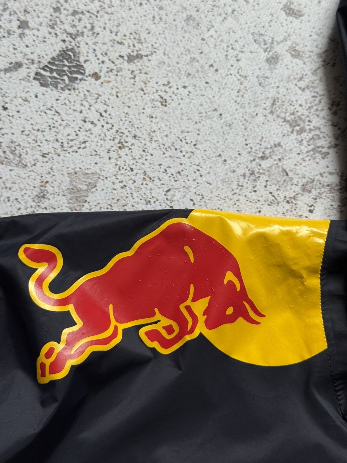 Puma Puma Aston Martin Red Bull Racing f1 rain Jacket Size US XL / EU 56 / 4 - 4 Thumbnail