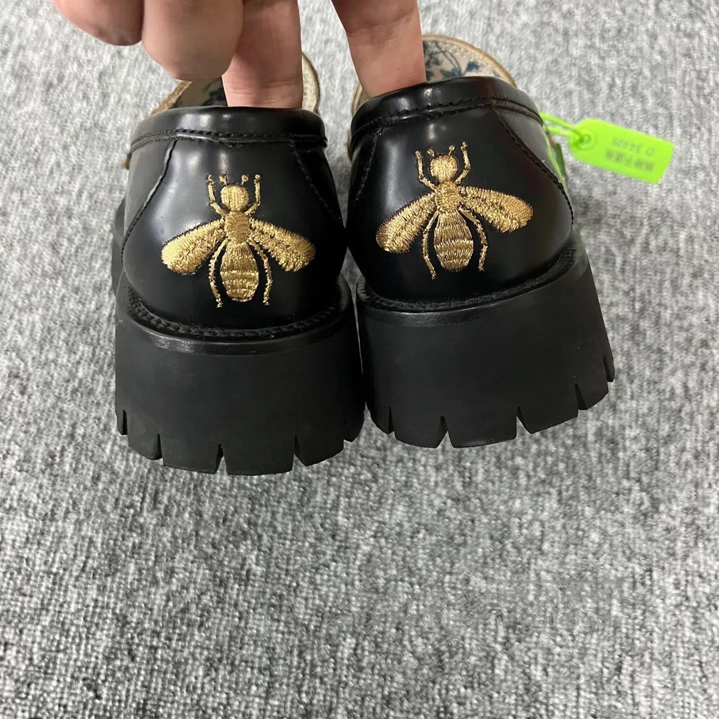 Gucci Guicci Horsebit buckle; Gold Bee-Lufa shoes| Size US 7.5 / IT 37.5 - 5 Thumbnail