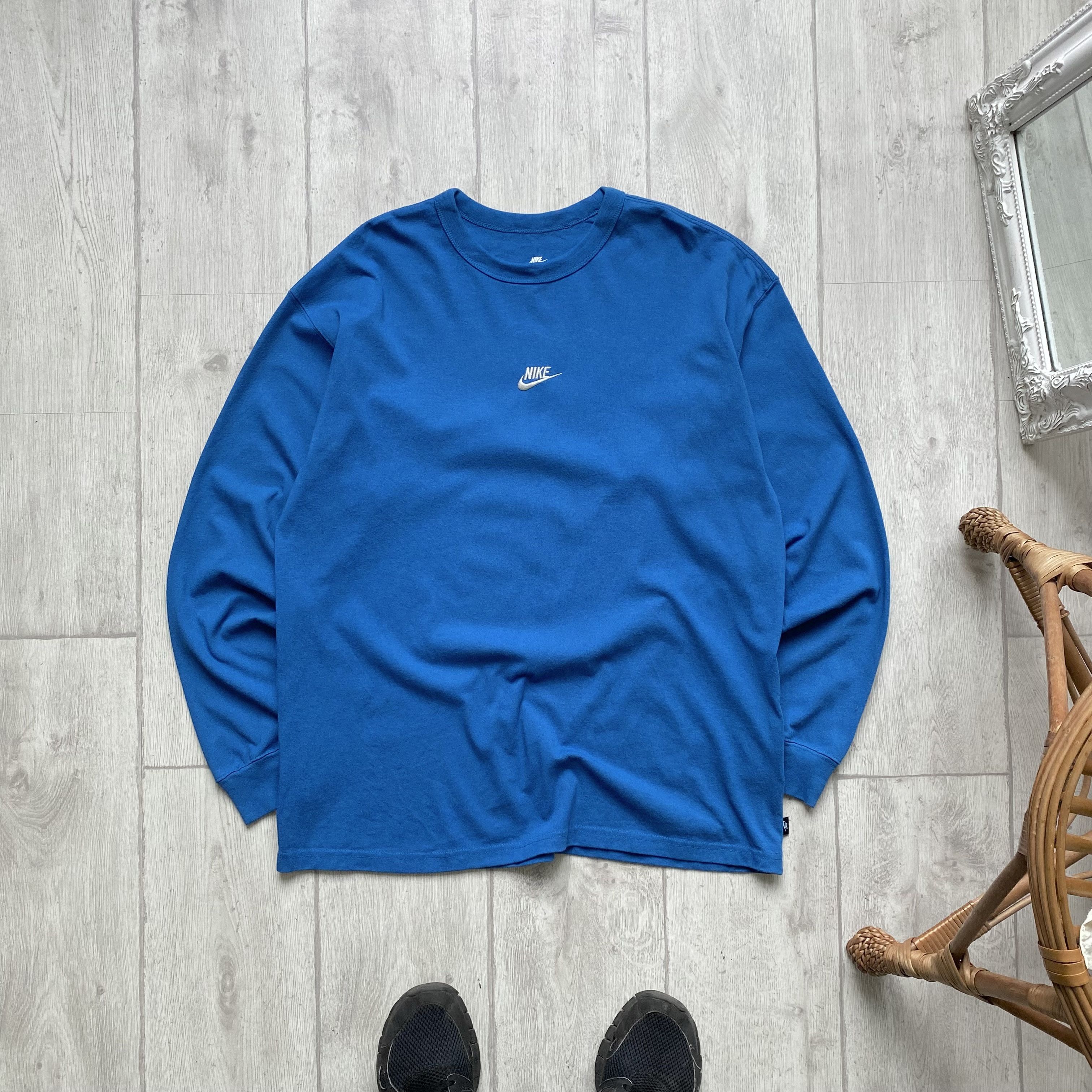Nike Nike center swoosh long sleeve tee Vintage style Size US L / EU 52-54 / 3 - 1 Thumbnail