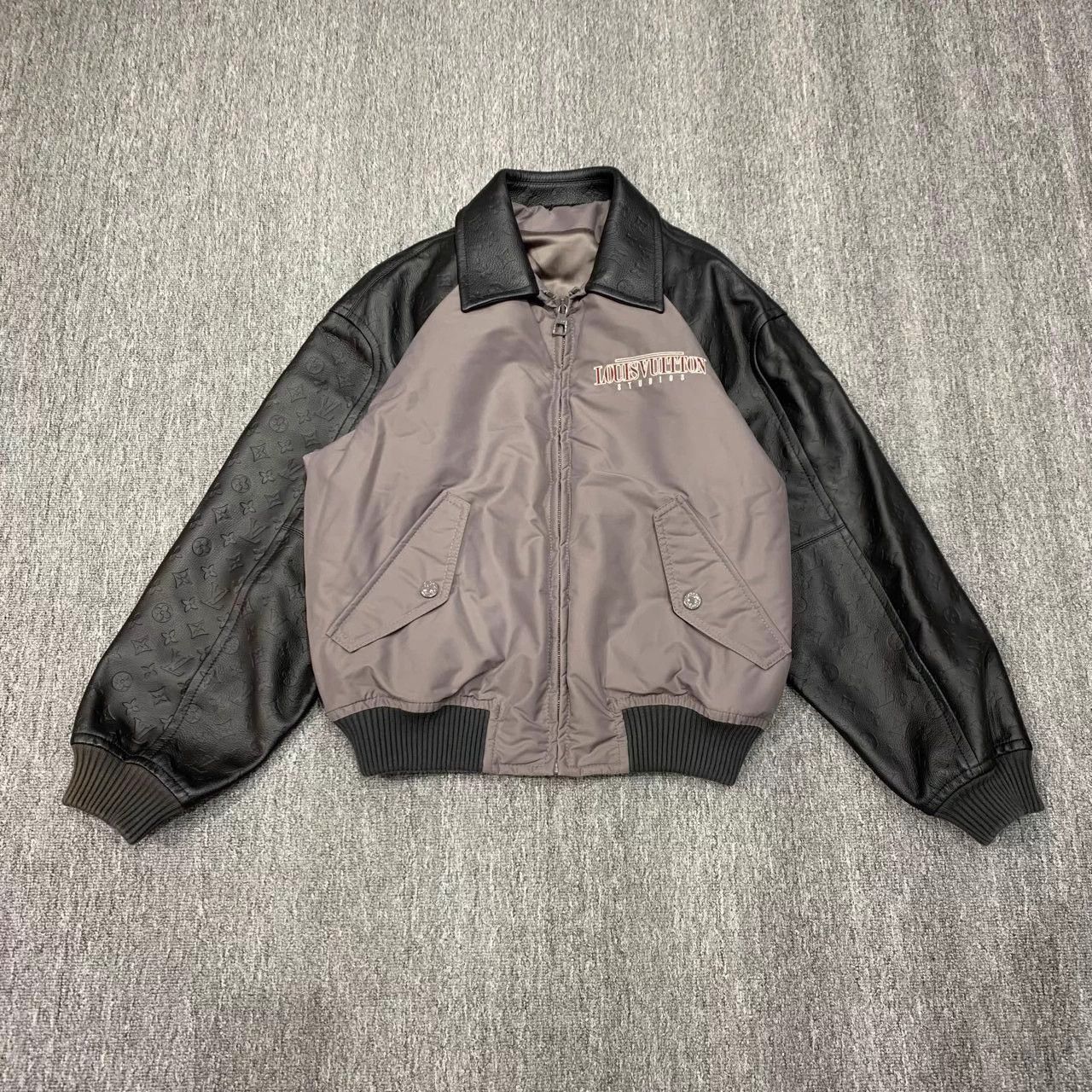 Louis Vuitton LV Monogram embossed portrait panel bball 48 95new Size US M / EU 48-50 / 2 - 1 Thumbnail