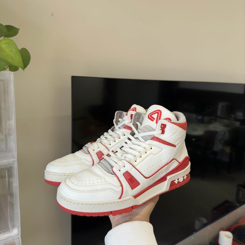 Louis Vuitton Louis Vuitton High-top Athletic Sneakers for Men - Size US 8.5 / EU 41-42 - 9 Thumbnail