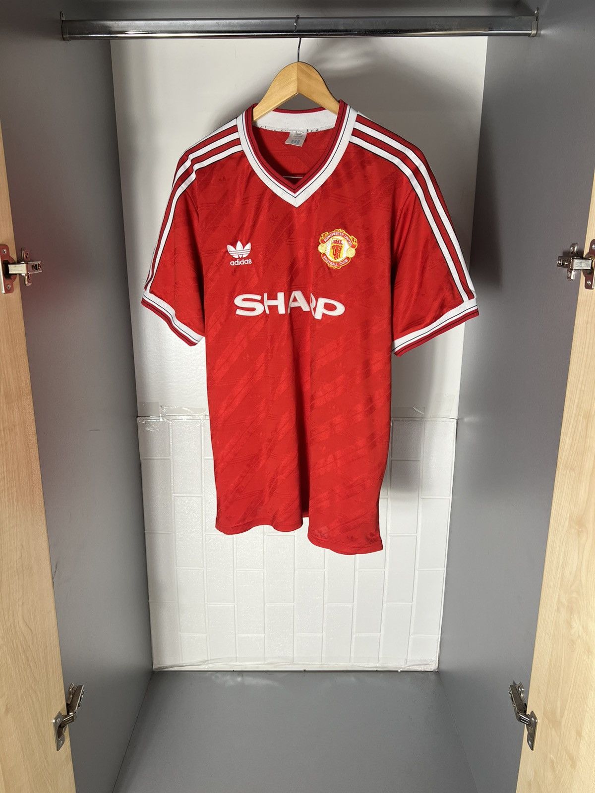 Vintage VERY RARE ADIDAS FC MANCHESTER UNITED ENGLAND SOCCER JERSEY Size US XXL / EU 58 / 5 - 4 Thumbnail