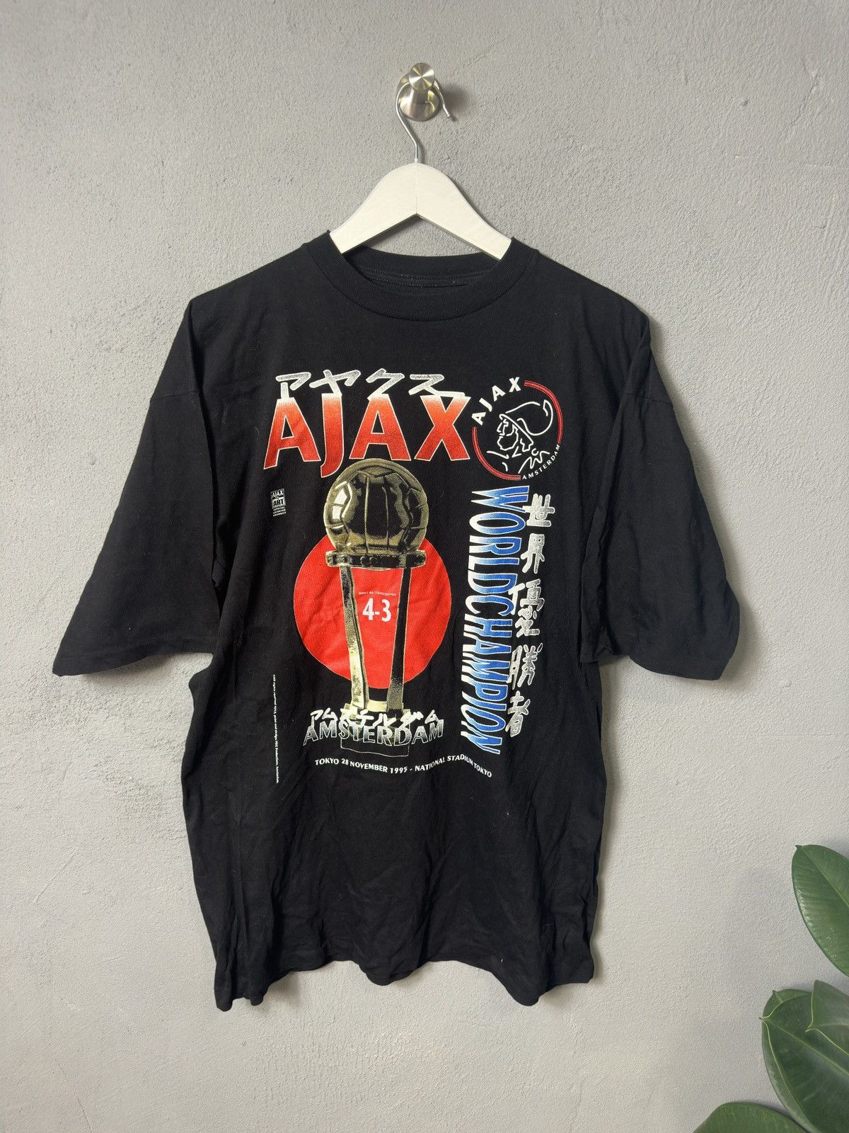 Vintage Pre Loved - 1995 AJAX Amsterdam World Cup Tokyo, Japan Tee Size US XL / EU 56 / 4 - 1 Thumbnail